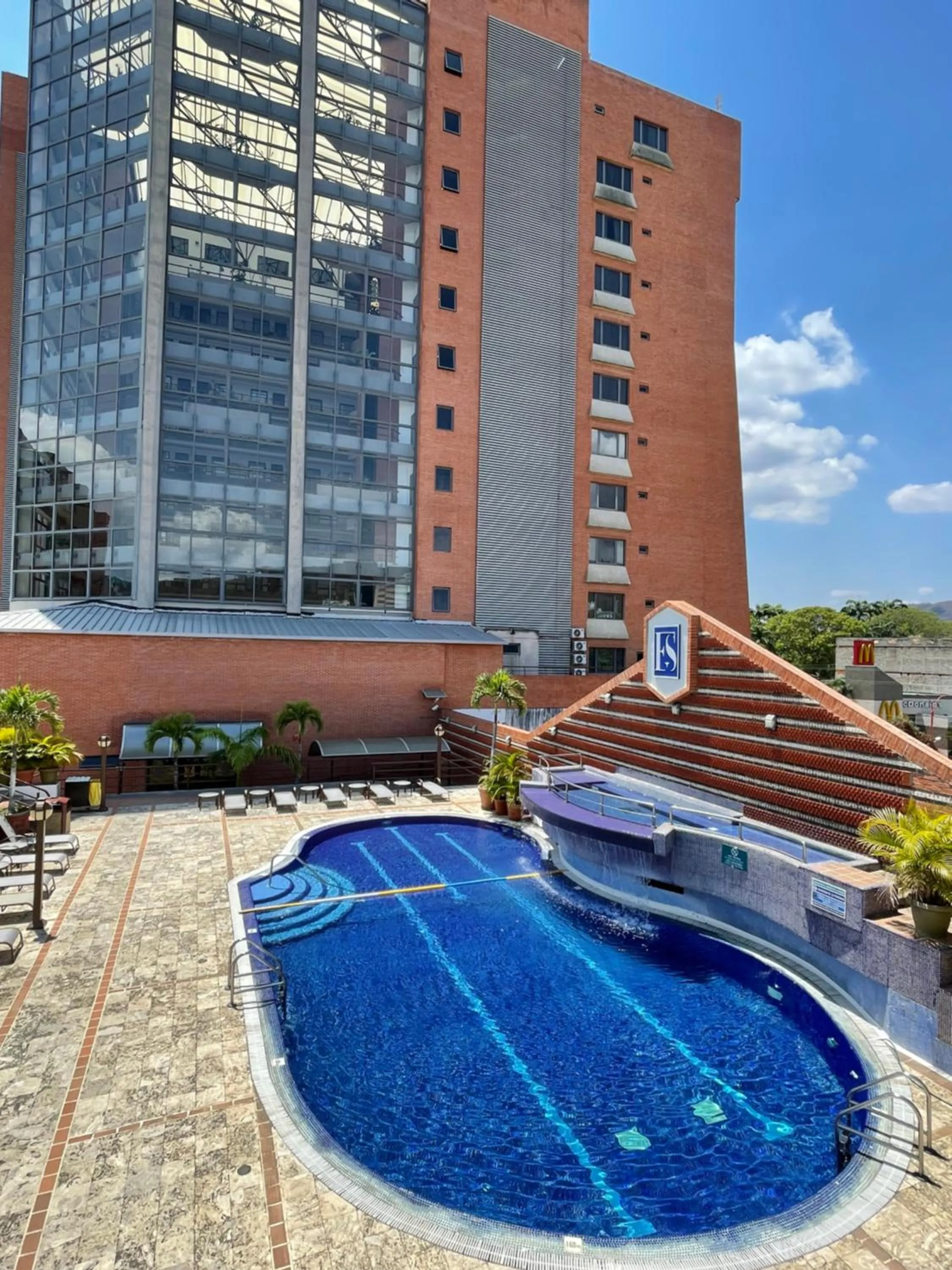 Swimming pool in EXECUTIVE SUITES VALENCIA-Venezuela