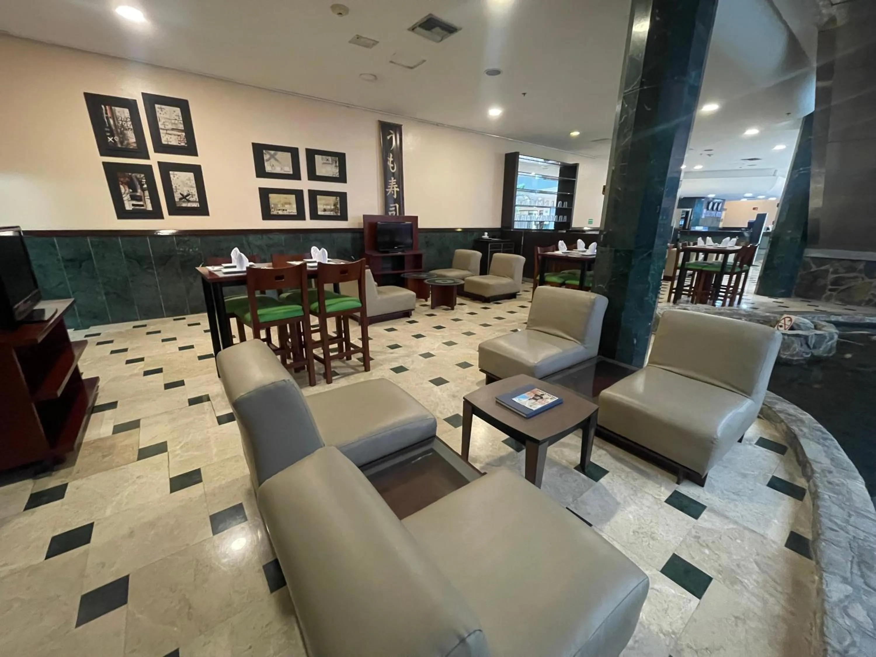 Area and facilities in EXECUTIVE SUITES VALENCIA-Venezuela