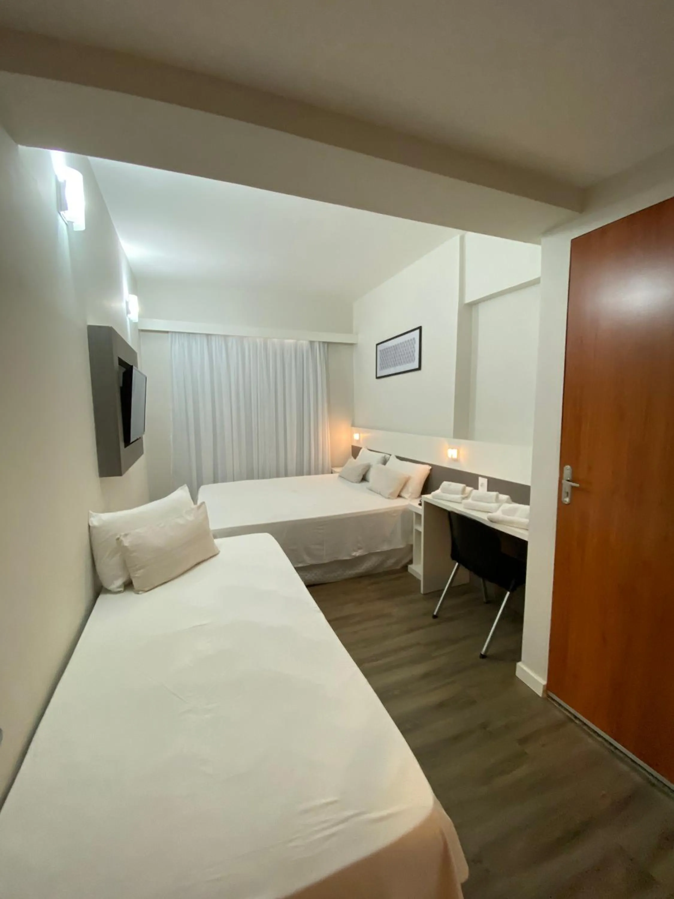 Triple Room - Disability Access in IT's Hotel