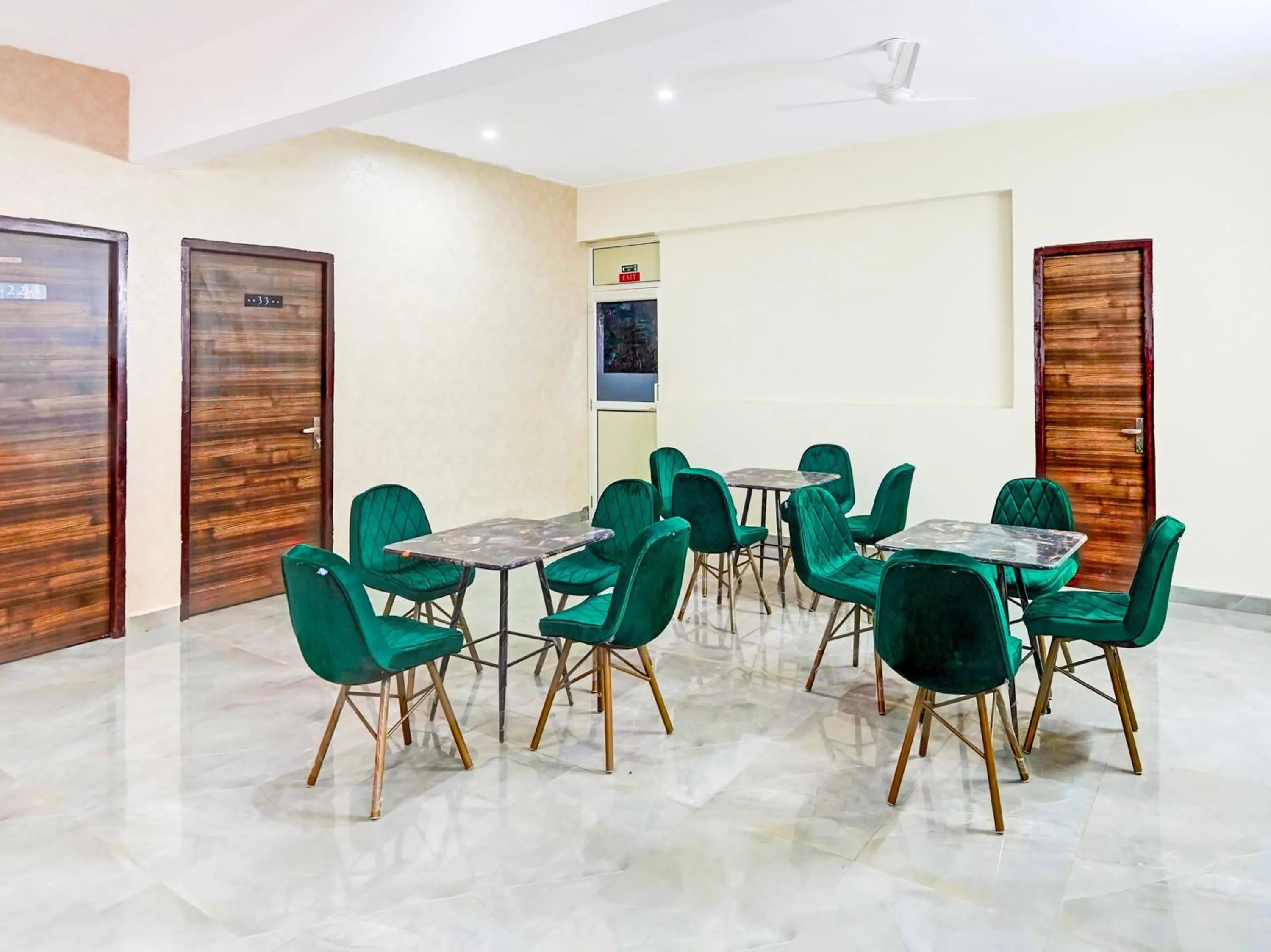 Restaurant/places to eat in Townhouse Sector 86 Near Sector 83 Metro Station