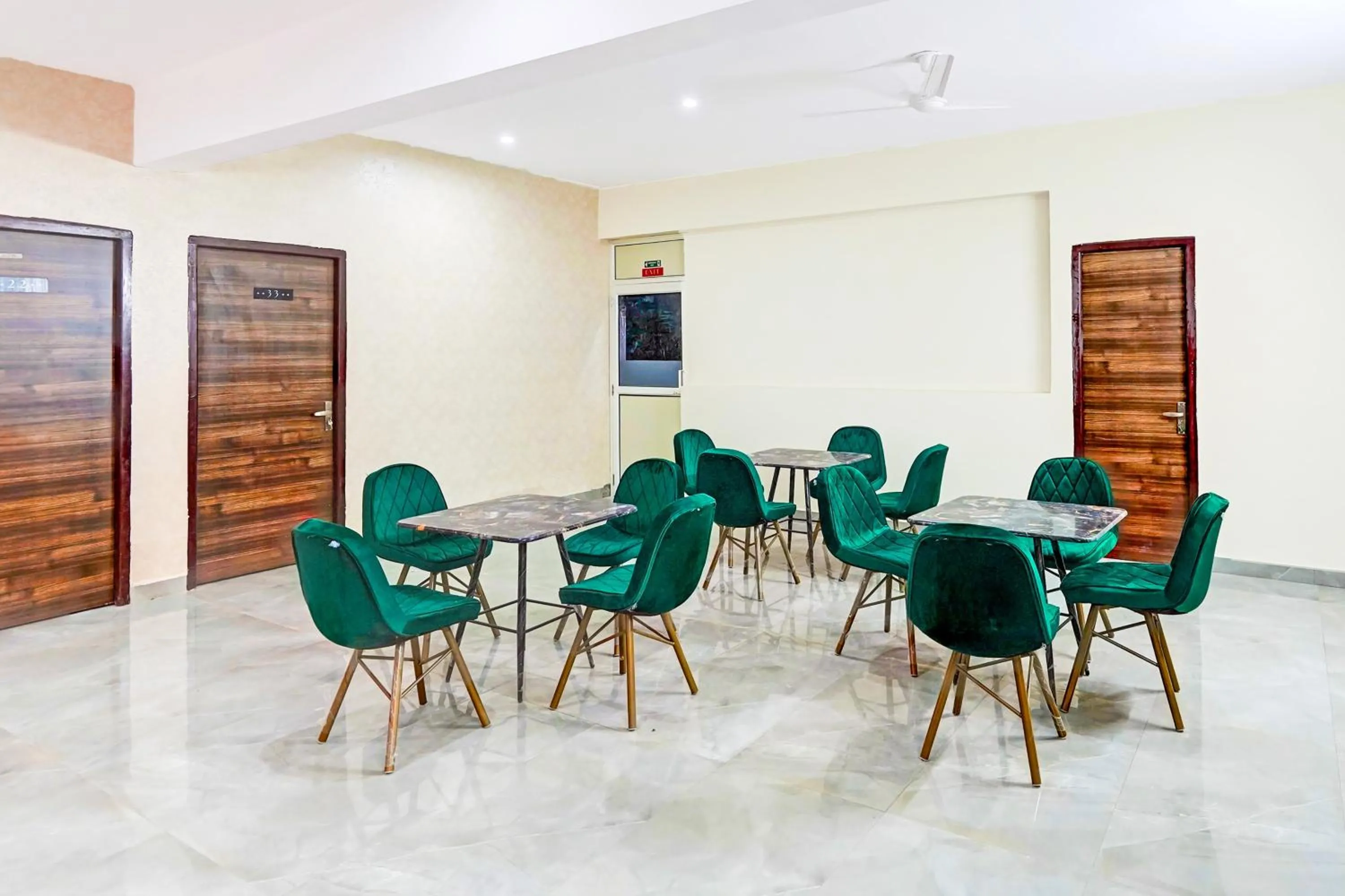 Restaurant/places to eat in Townhouse Sector 86 Near Sector 83 Metro Station