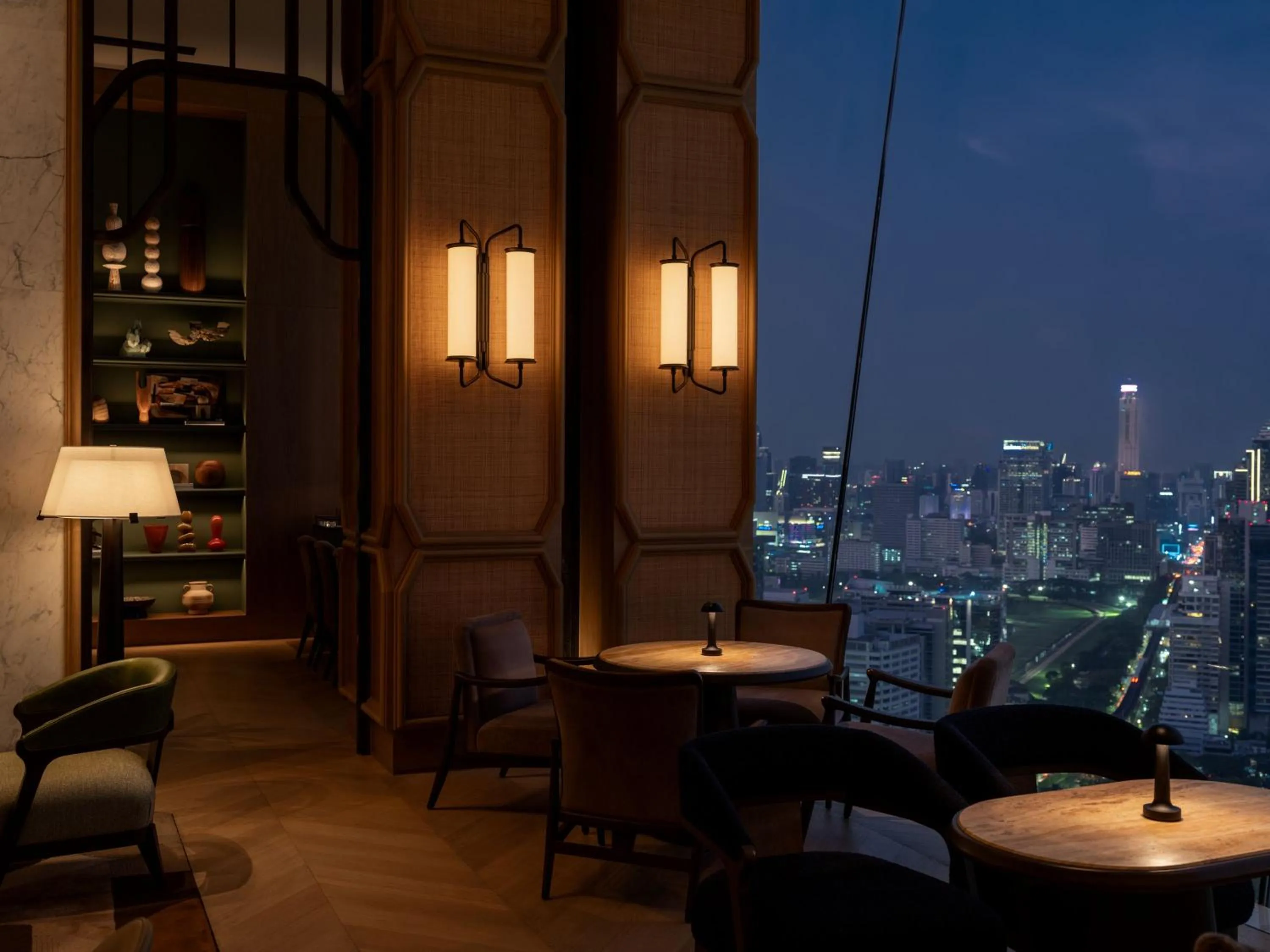 Lounge or bar in Dusit Thani Bangkok