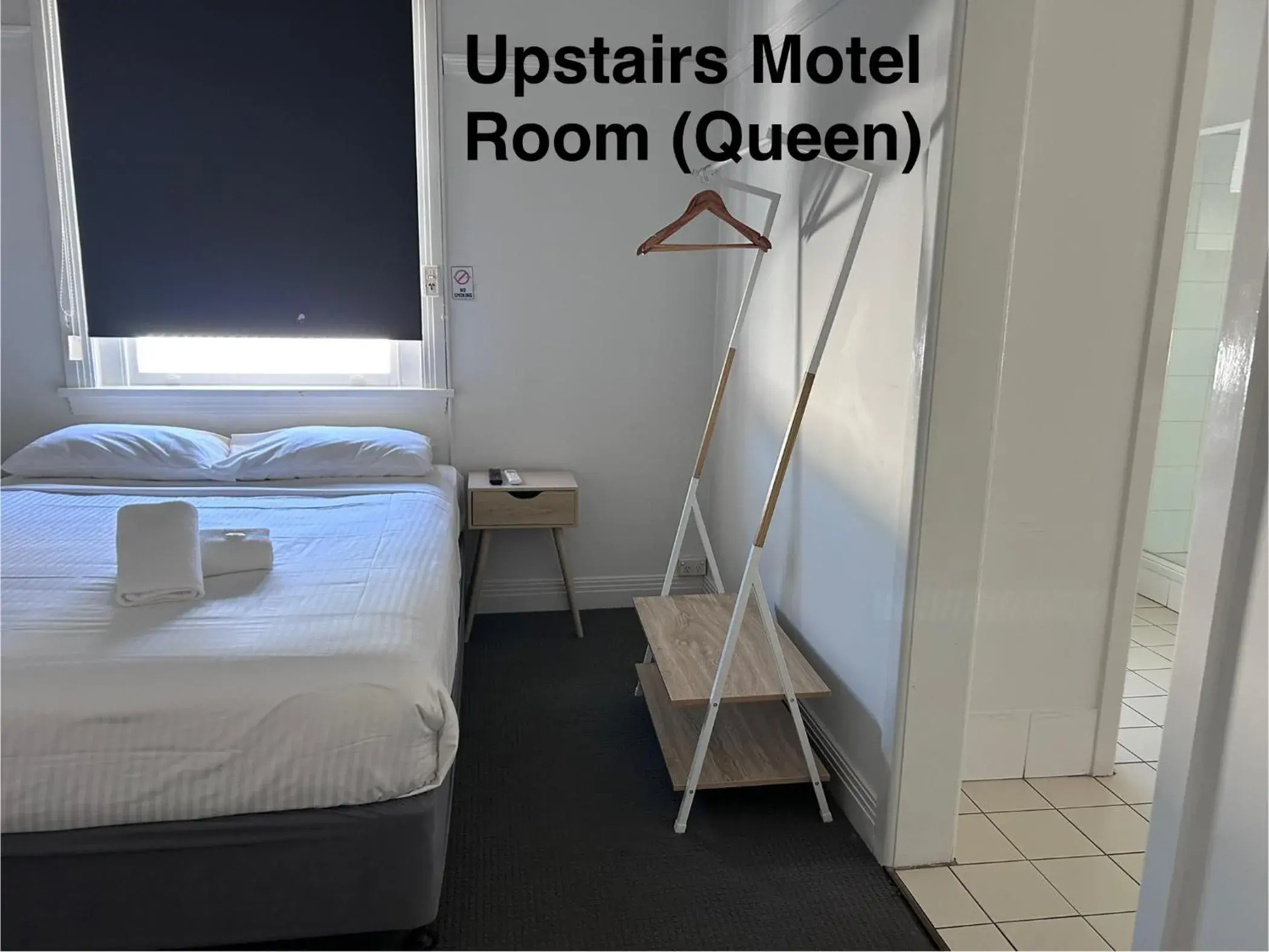 Double Room with Private Bathroom in Australian Hotel Motel Yass Double Room with Private Bathroom in Australian Hotel Motel Yass