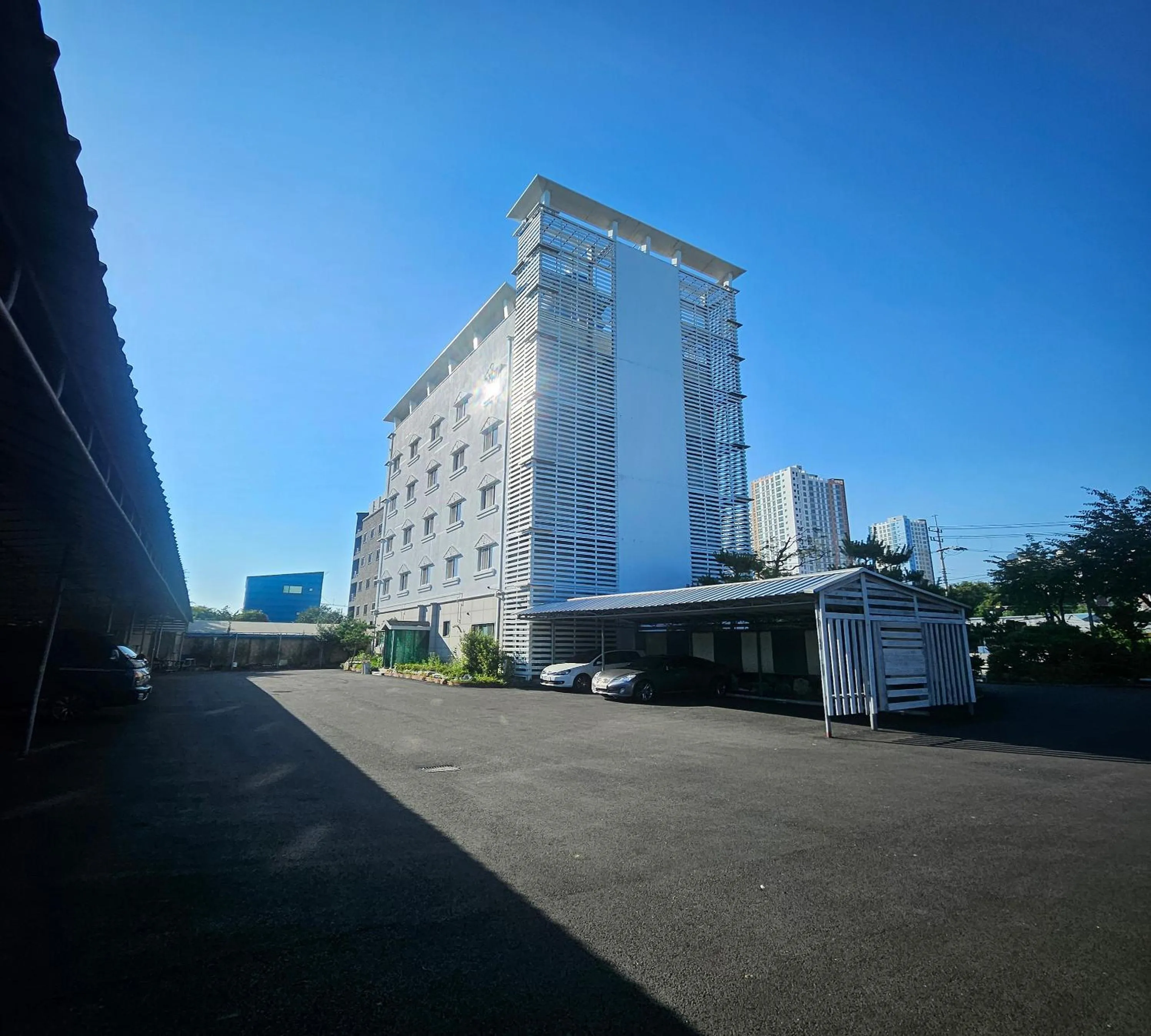 Property building in Yeoju Hightel