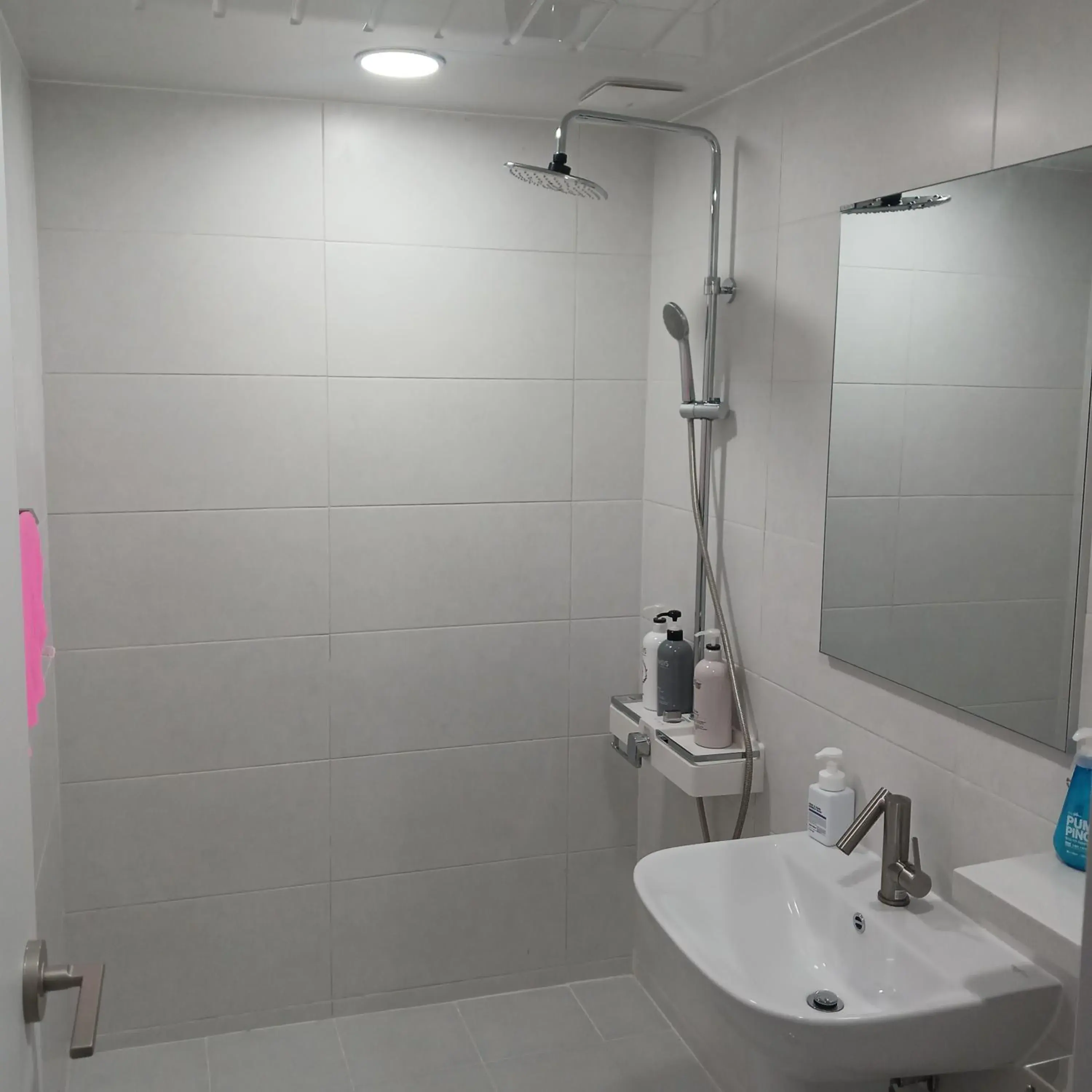 Shower in Yeoju Hightel Shower in Yeoju Hightel