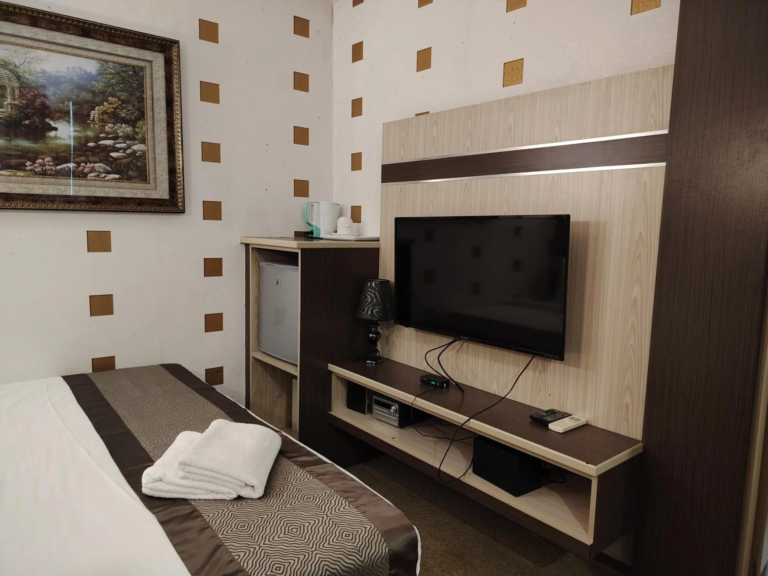 TV and multimedia, Bed in The Ardens Hotel - Nong Chik, Kolam Air, Johor Bahru