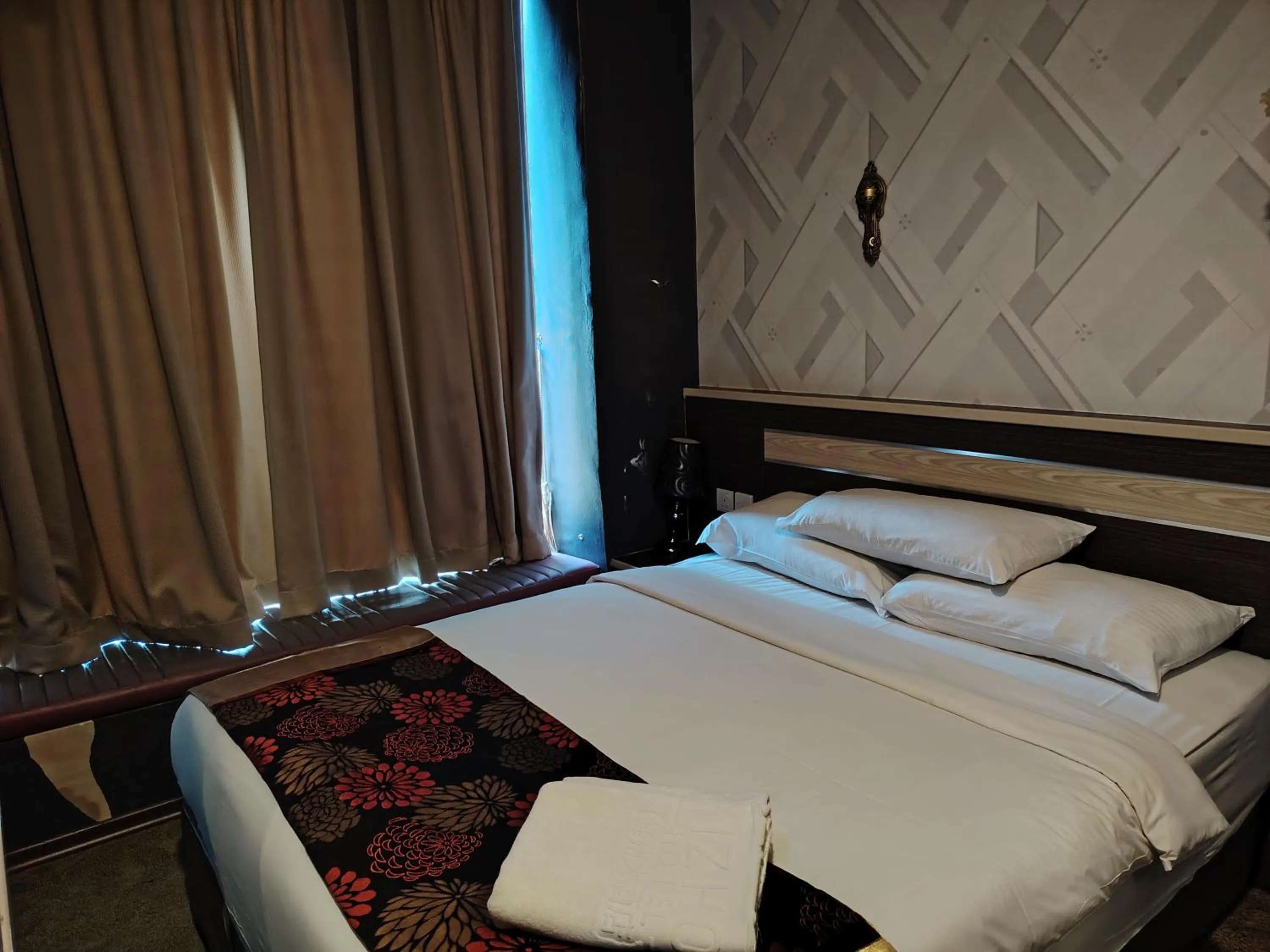 Bedroom, Bed in The Ardens Hotel - Nong Chik, Kolam Air, Johor Bahru