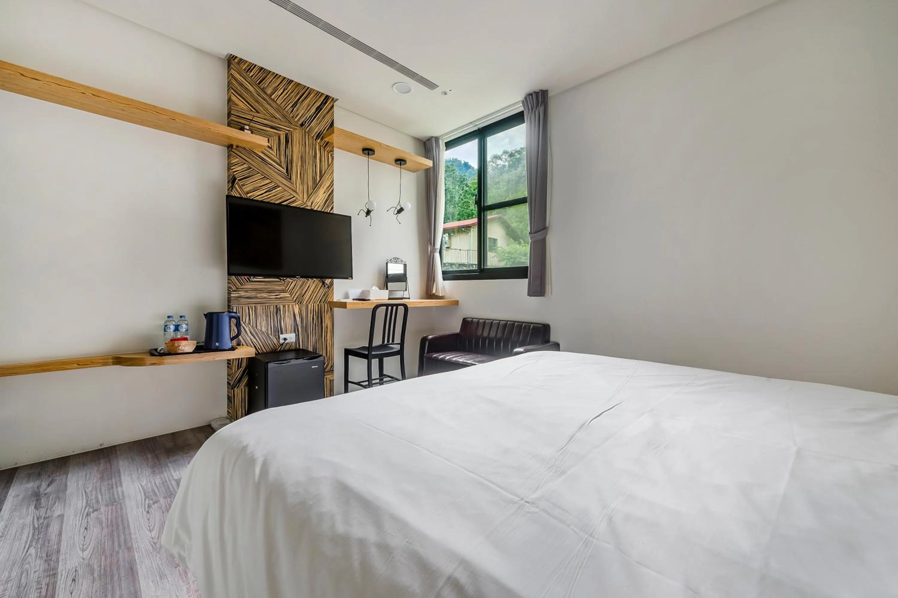 Photo of the whole room, Bed in Han Yan Hill Hotel