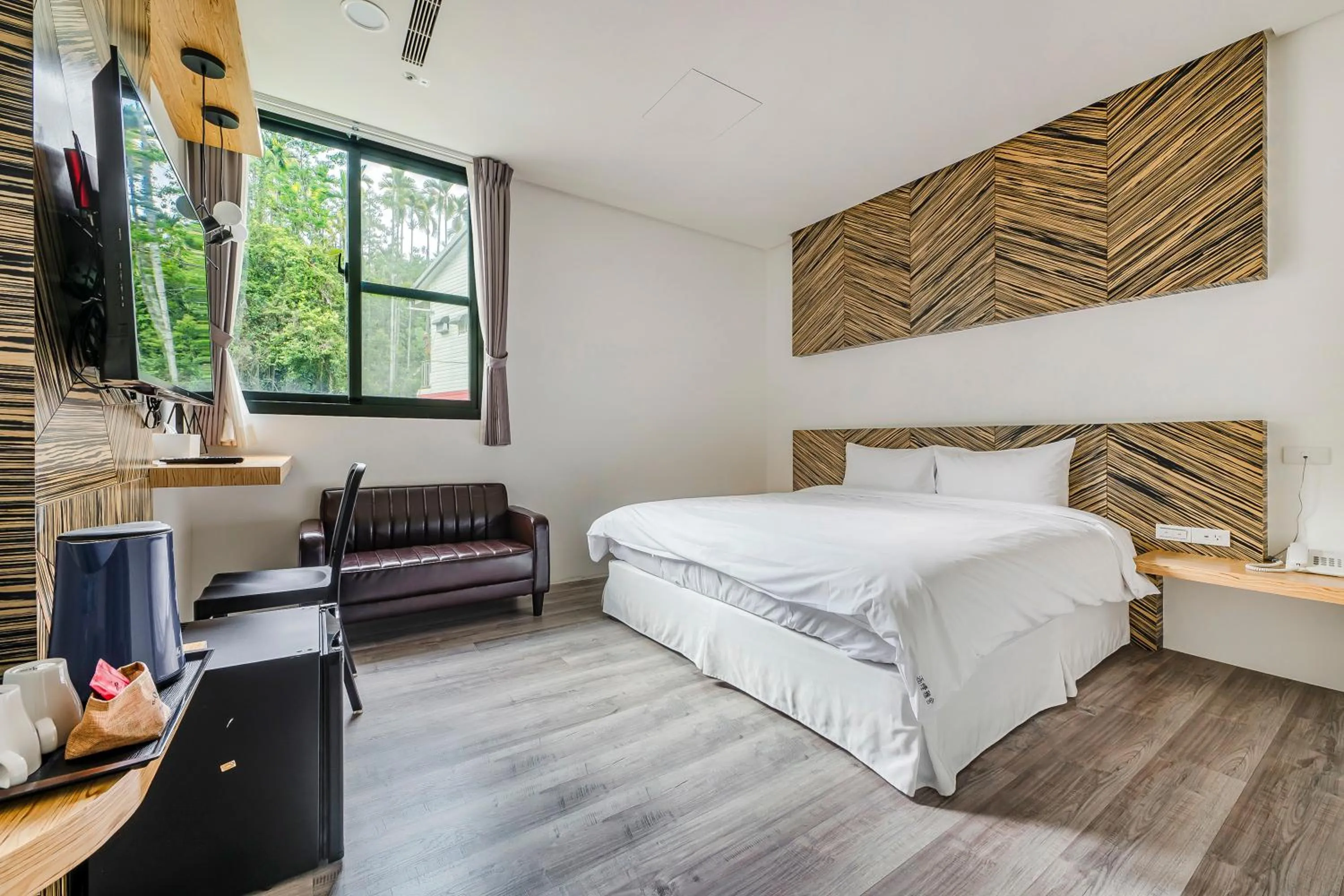 Photo of the whole room, Bed in Han Yan Hill Hotel