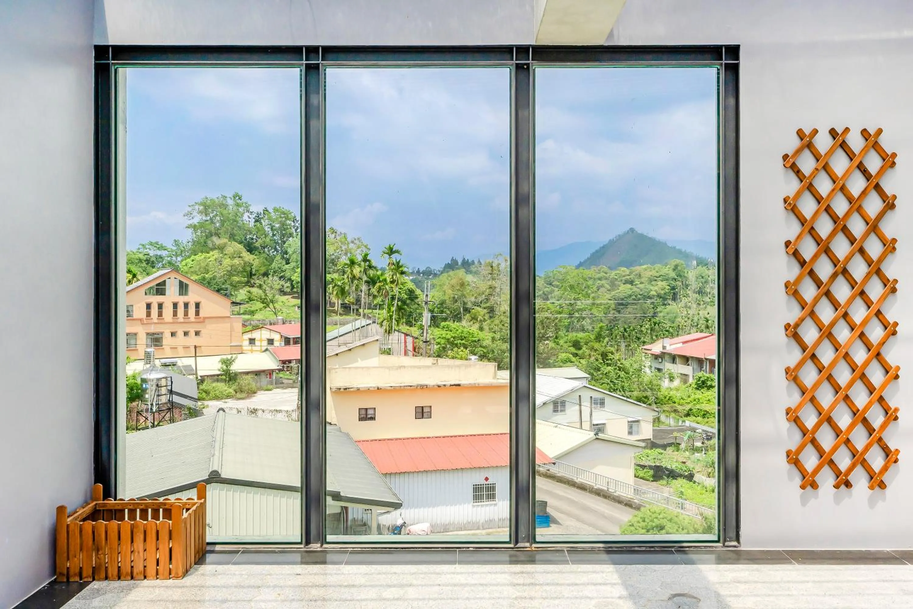 Mountain view in Han Yan Hill Hotel