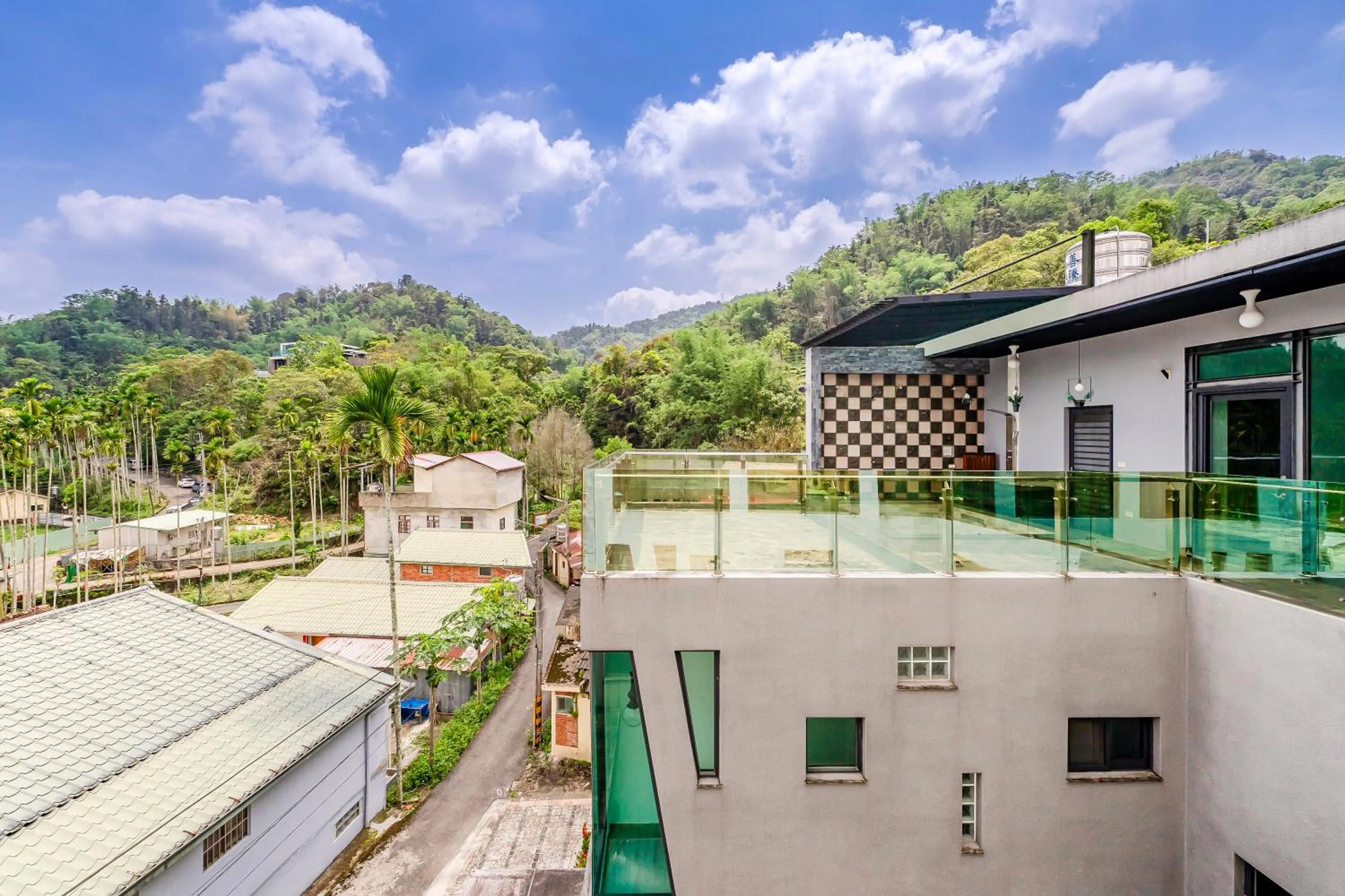 Property building in Han Yan Hill Hotel