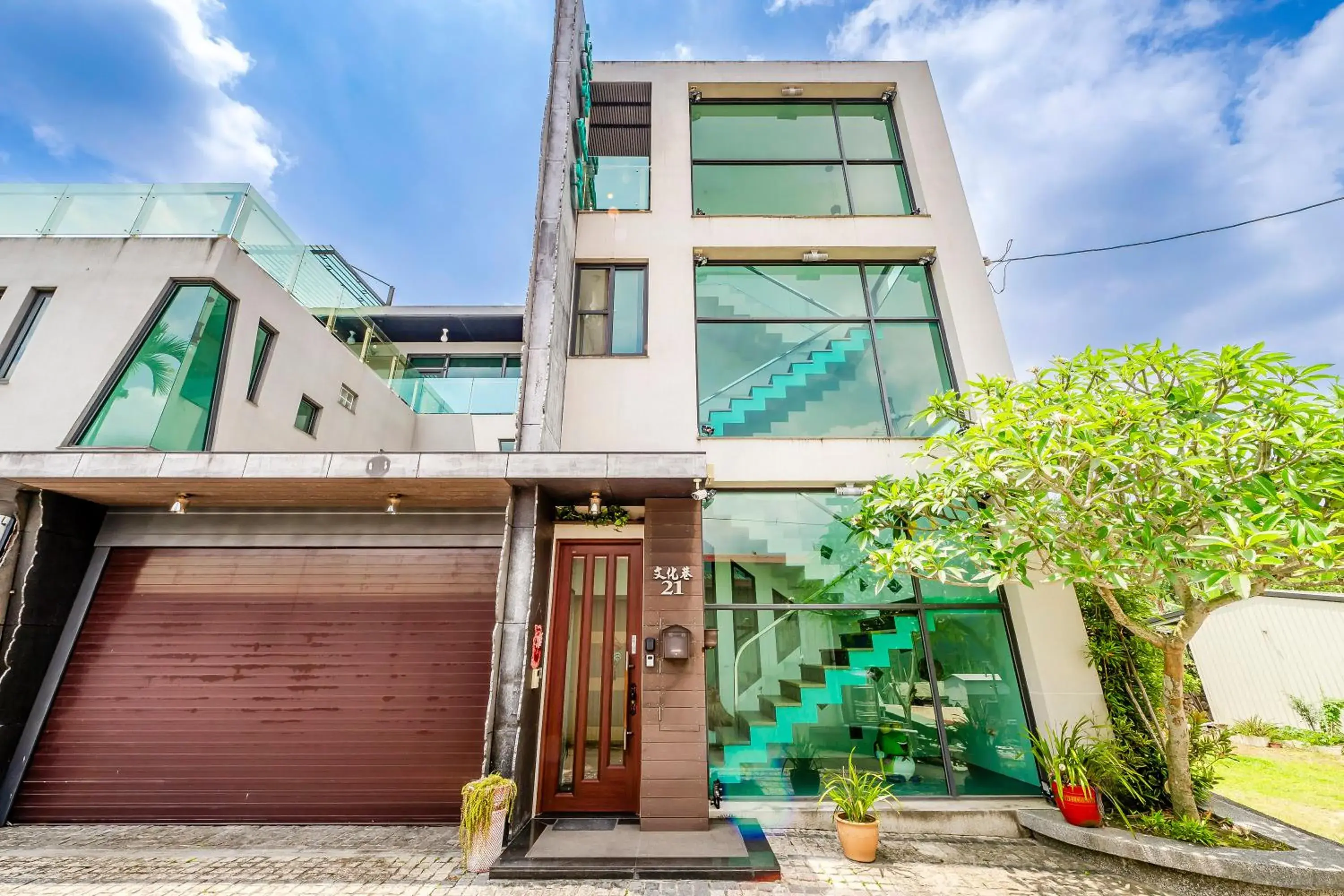 Property building in Han Yan Hill Hotel Property building in Han Yan Hill Hotel