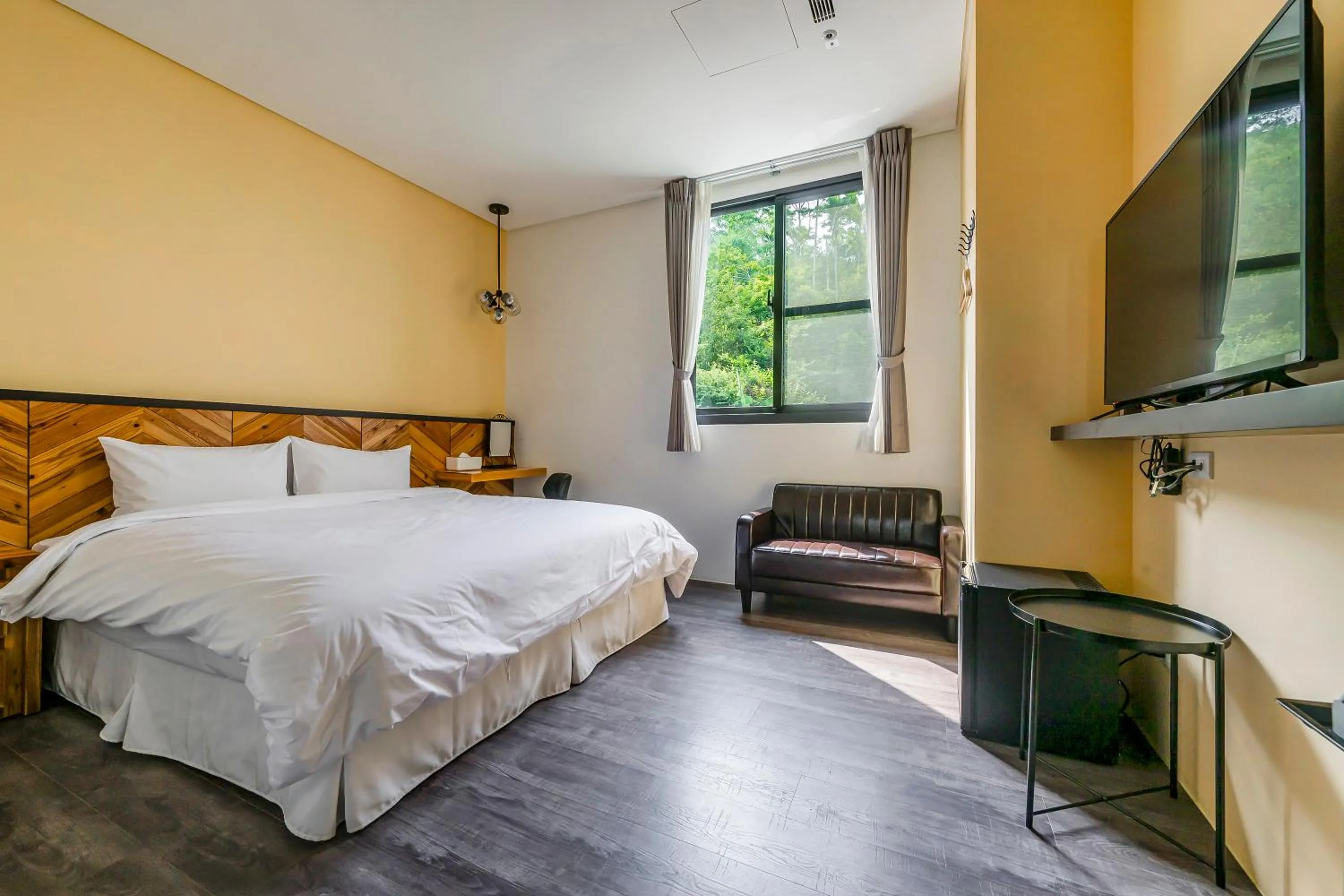 Photo of the whole room, Bed in Han Yan Hill Hotel