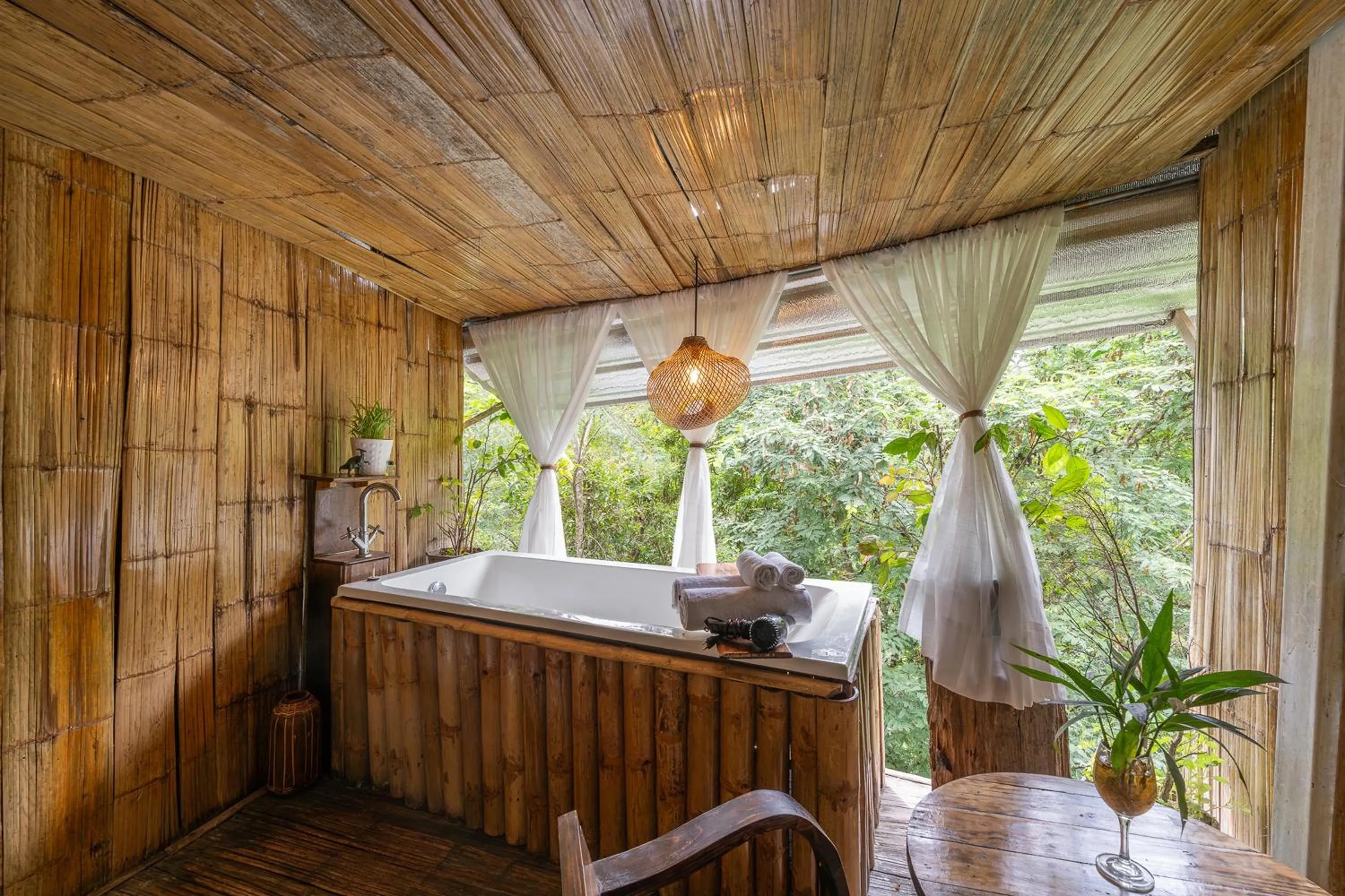 Area and facilities in Monruamsuk Homestay Cafe and Bistro