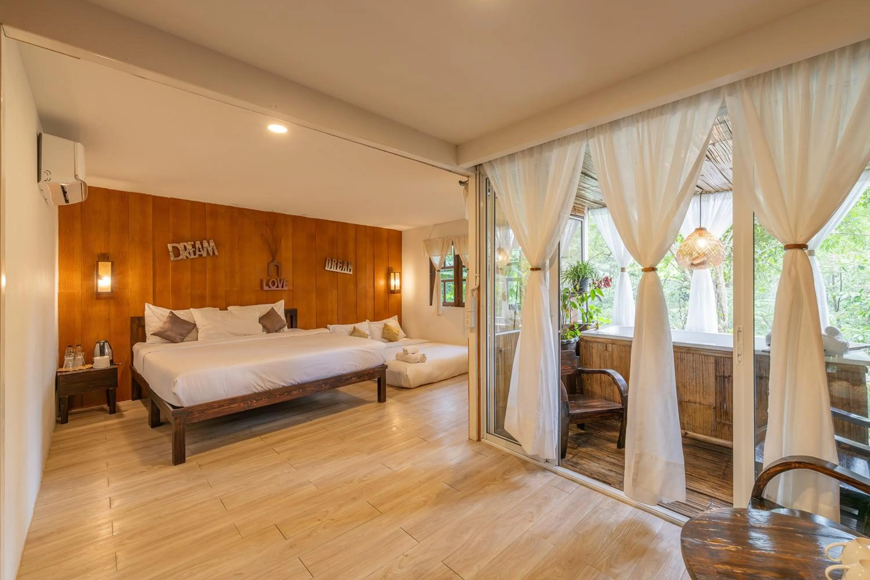 Bedroom, Bed in Monruamsuk Homestay Cafe and Bistro