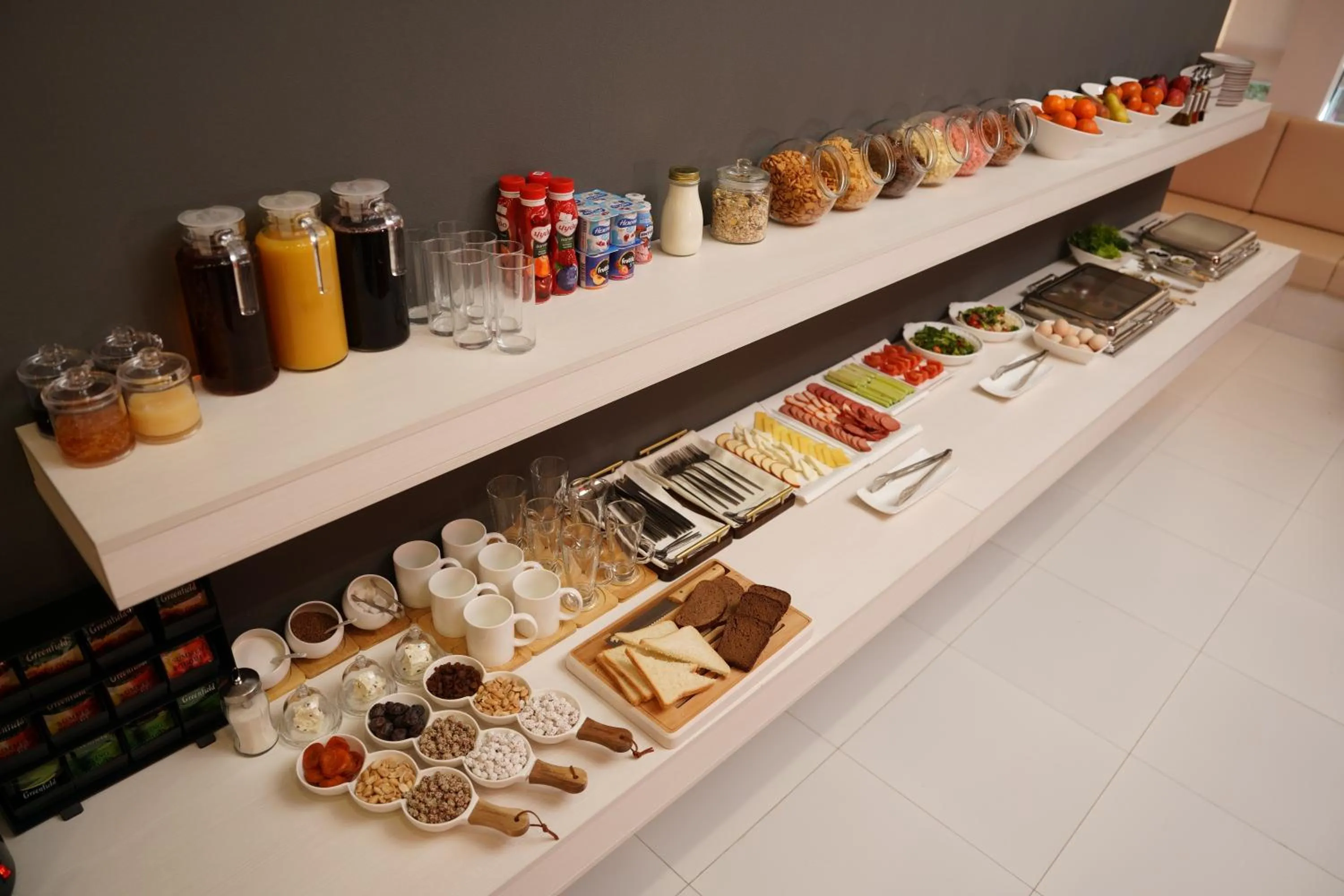 Breakfast in Duo Hotel by Futuro