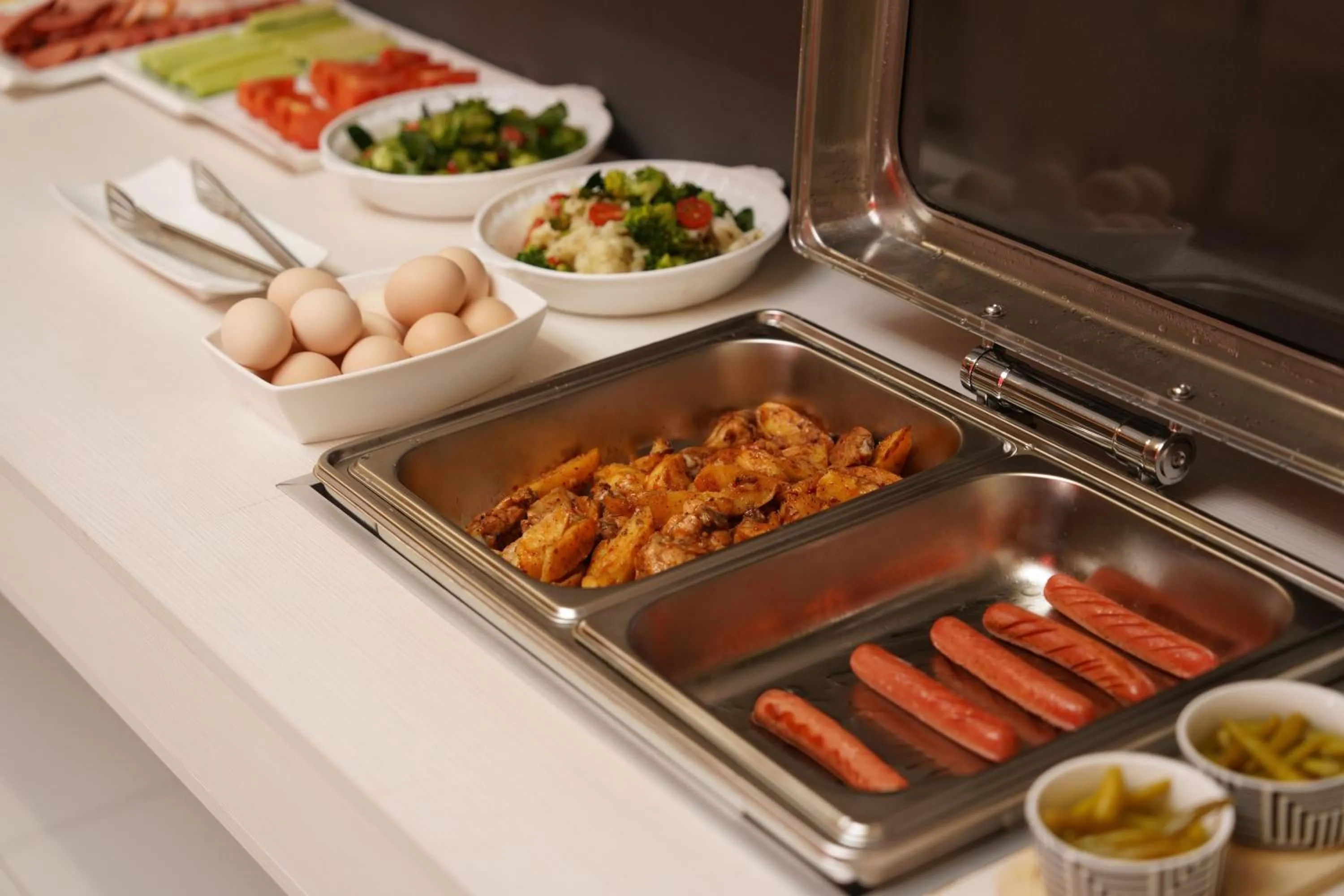 Breakfast in Duo Hotel by Futuro