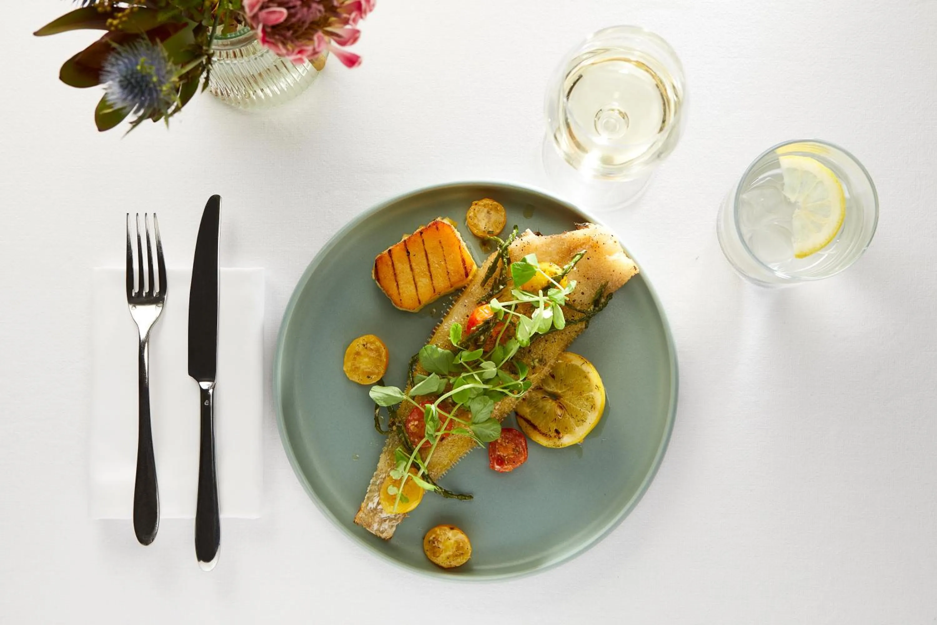 Food and drinks in Macdonald Forest Hills Hotel & Spa