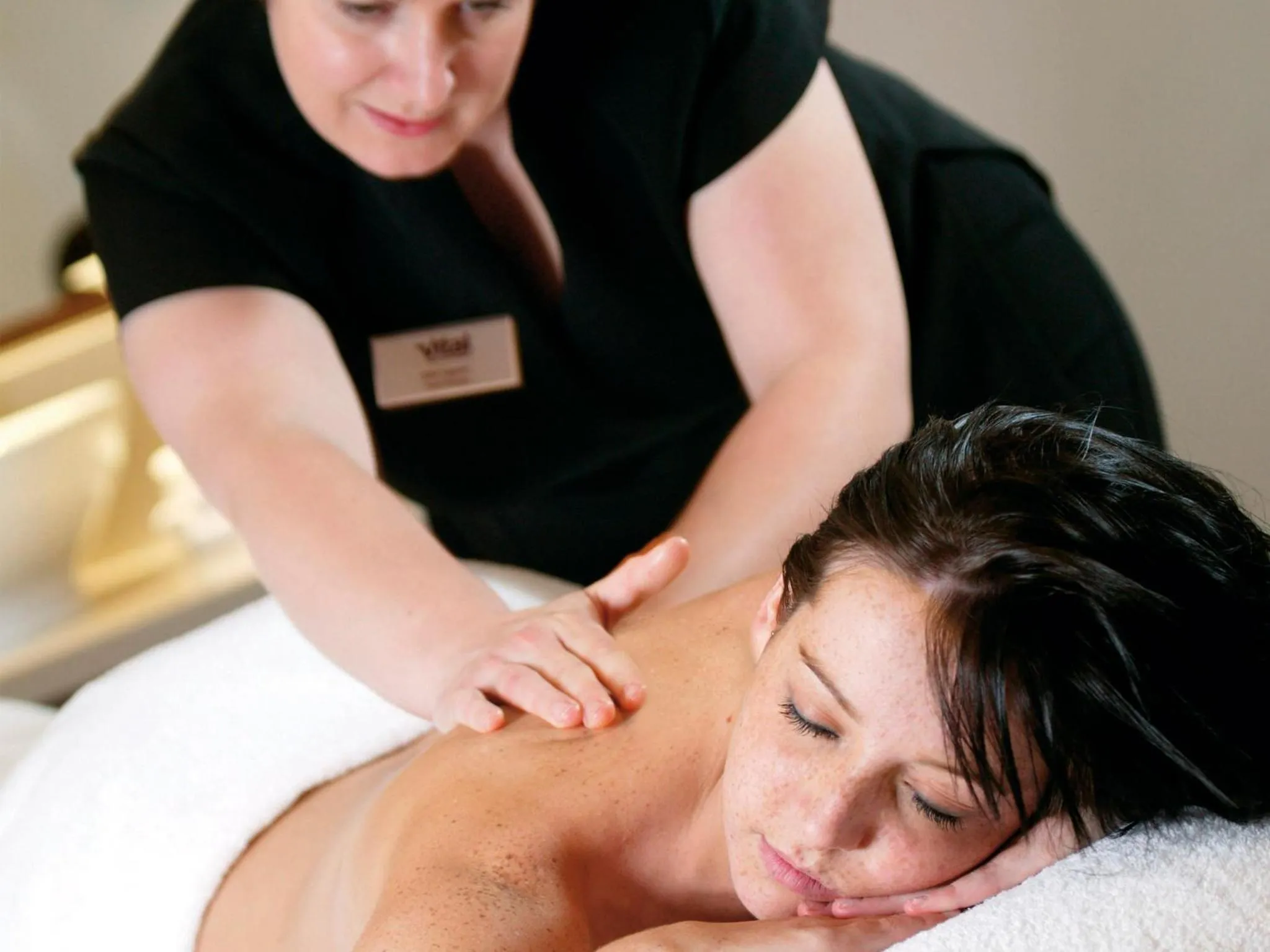 Massage in Macdonald Forest Hills Hotel & Spa