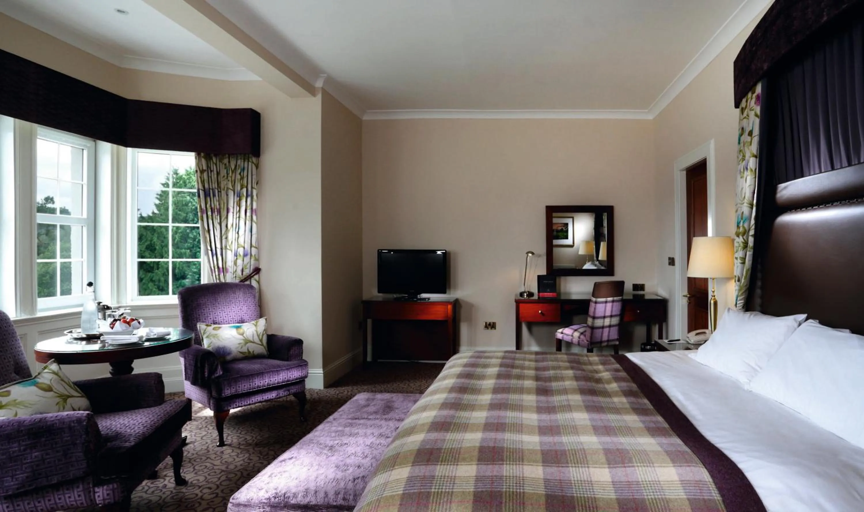 Photo of the whole room, Bed in Macdonald Forest Hills Hotel & Spa