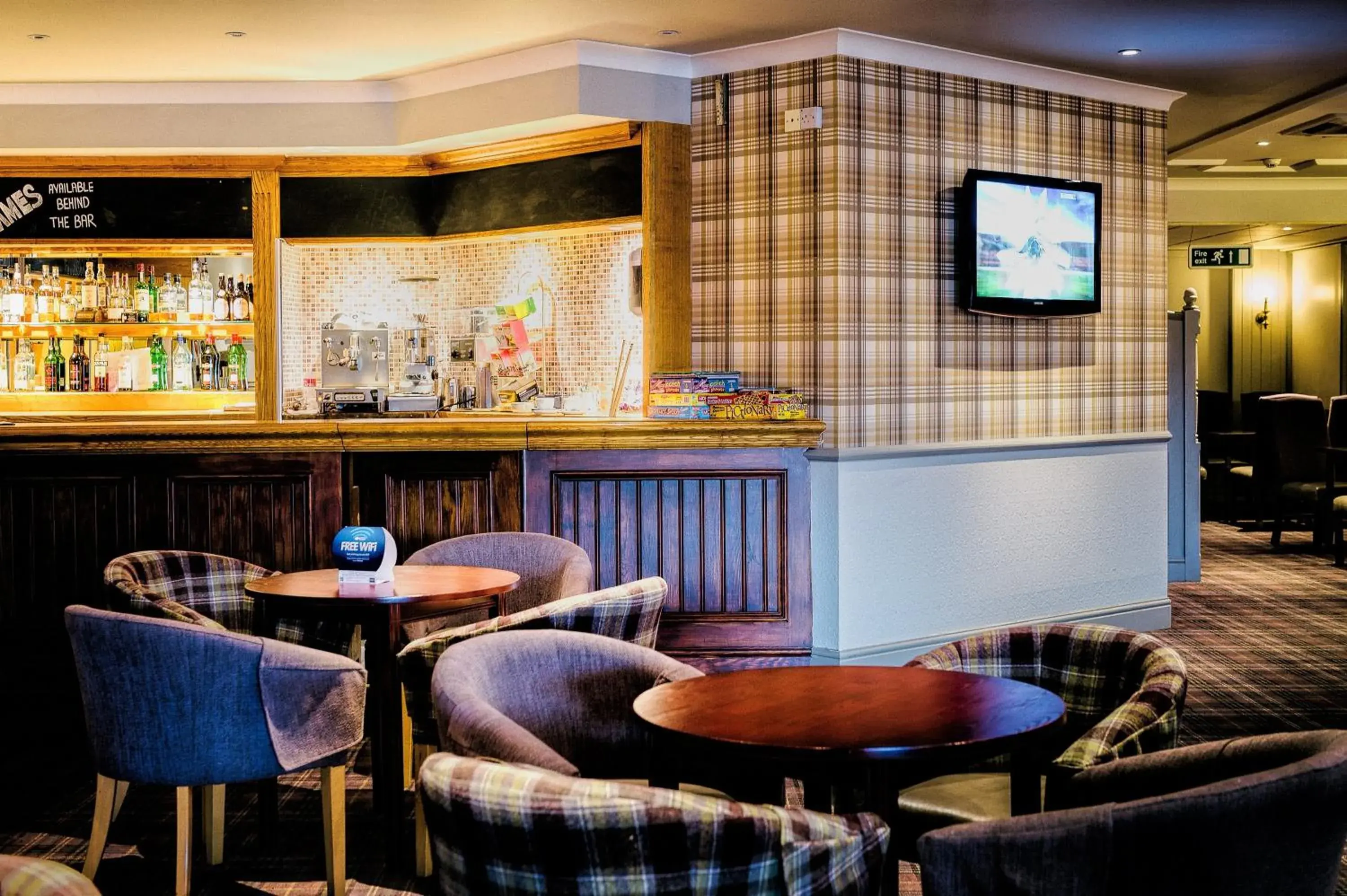 Lounge or bar in Macdonald Forest Hills Hotel & Spa Lounge or bar in Macdonald Forest Hills Hotel & Spa