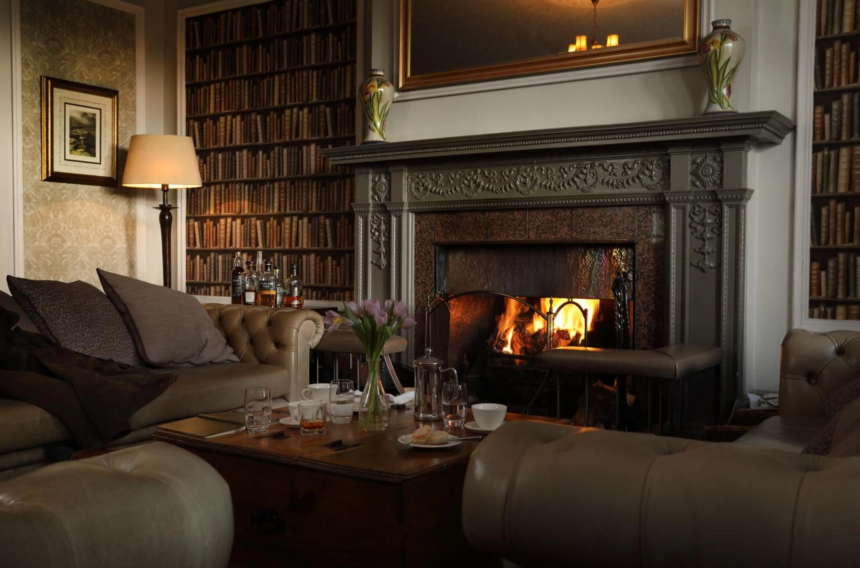 Lounge or bar in Macdonald Forest Hills Hotel & Spa