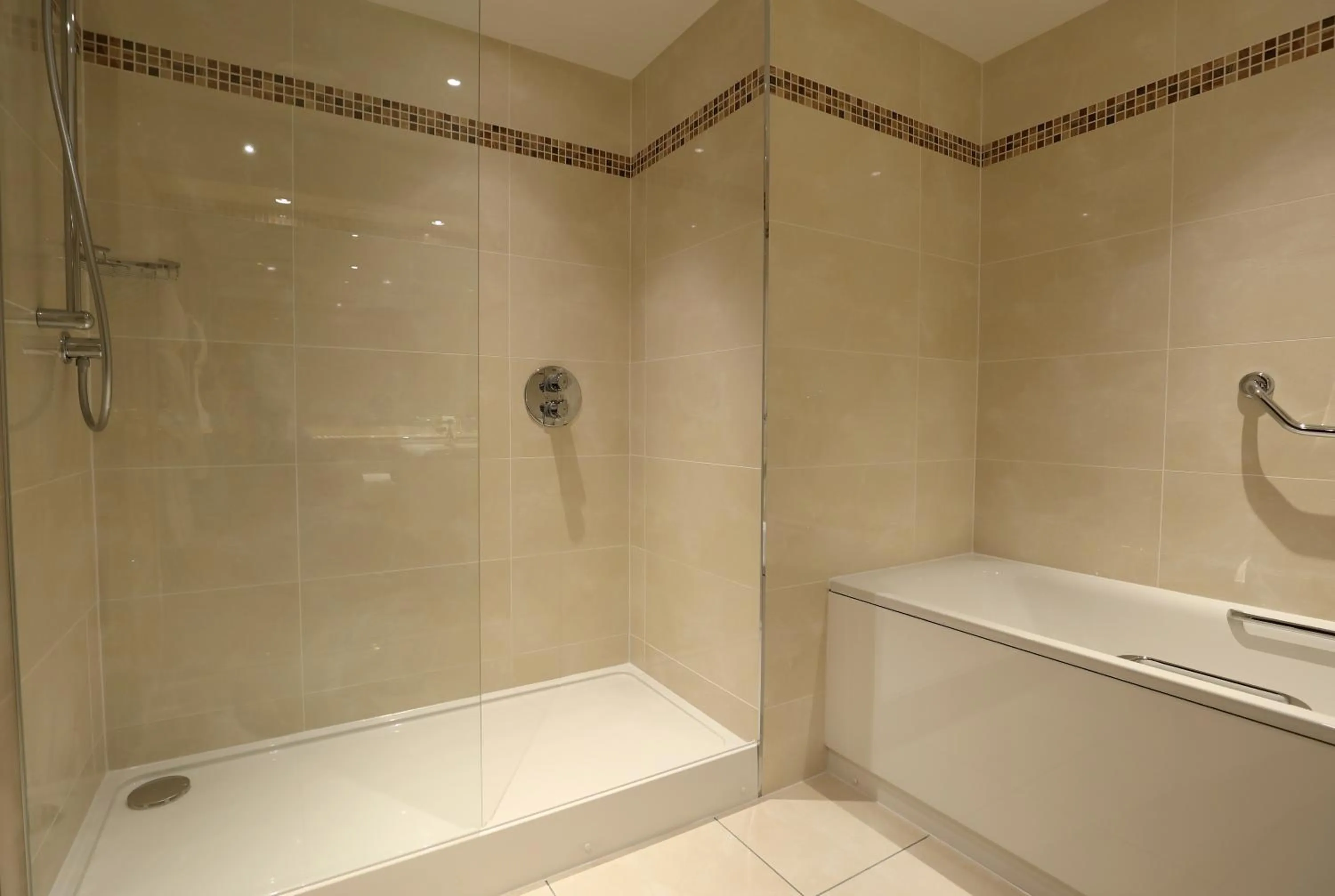 Bed in Macdonald Forest Hills Hotel & Spa