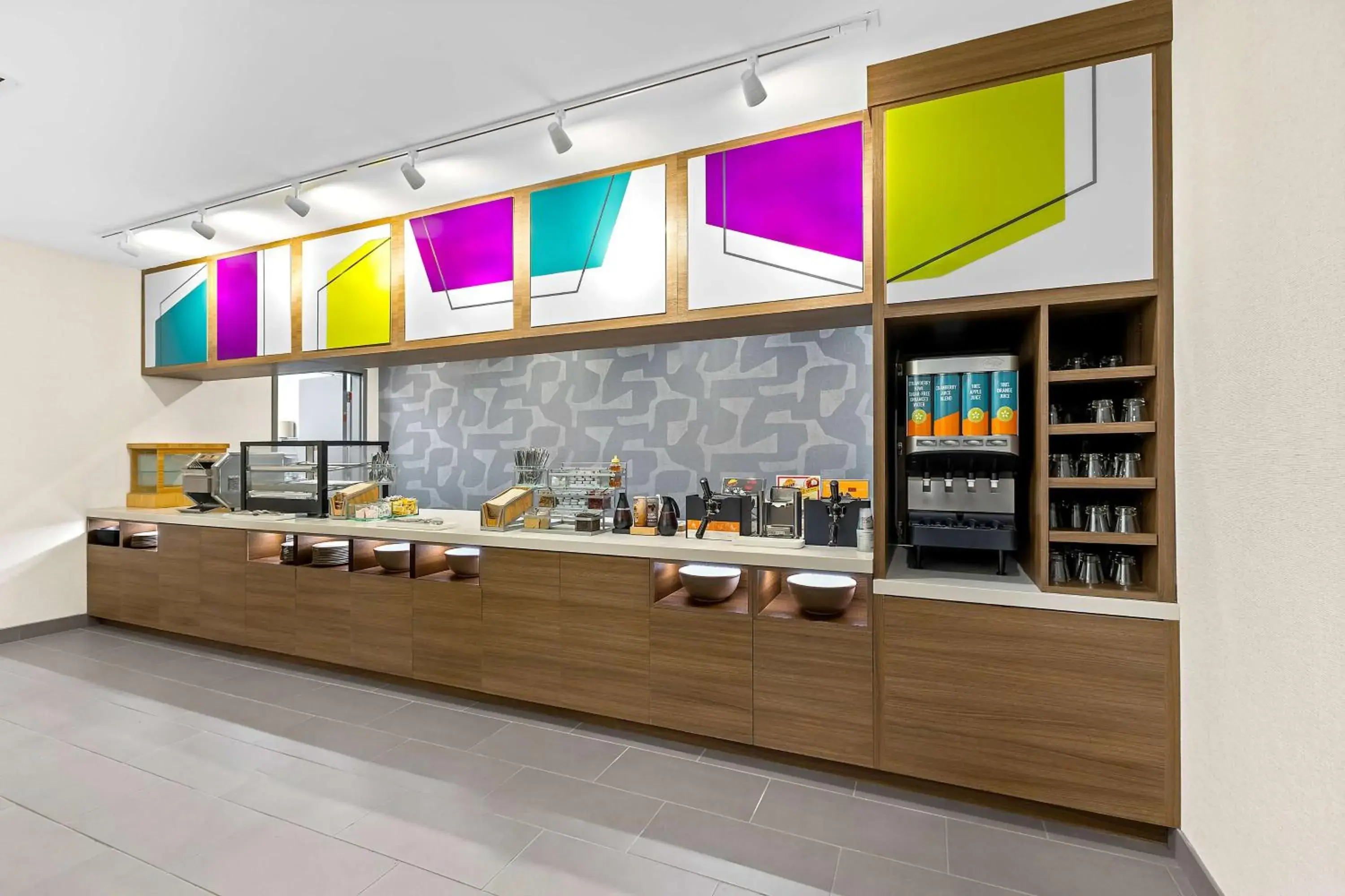 Breakfast in Home2 Suites By Hilton Hendersonville Breakfast in Home2 Suites By Hilton Hendersonville