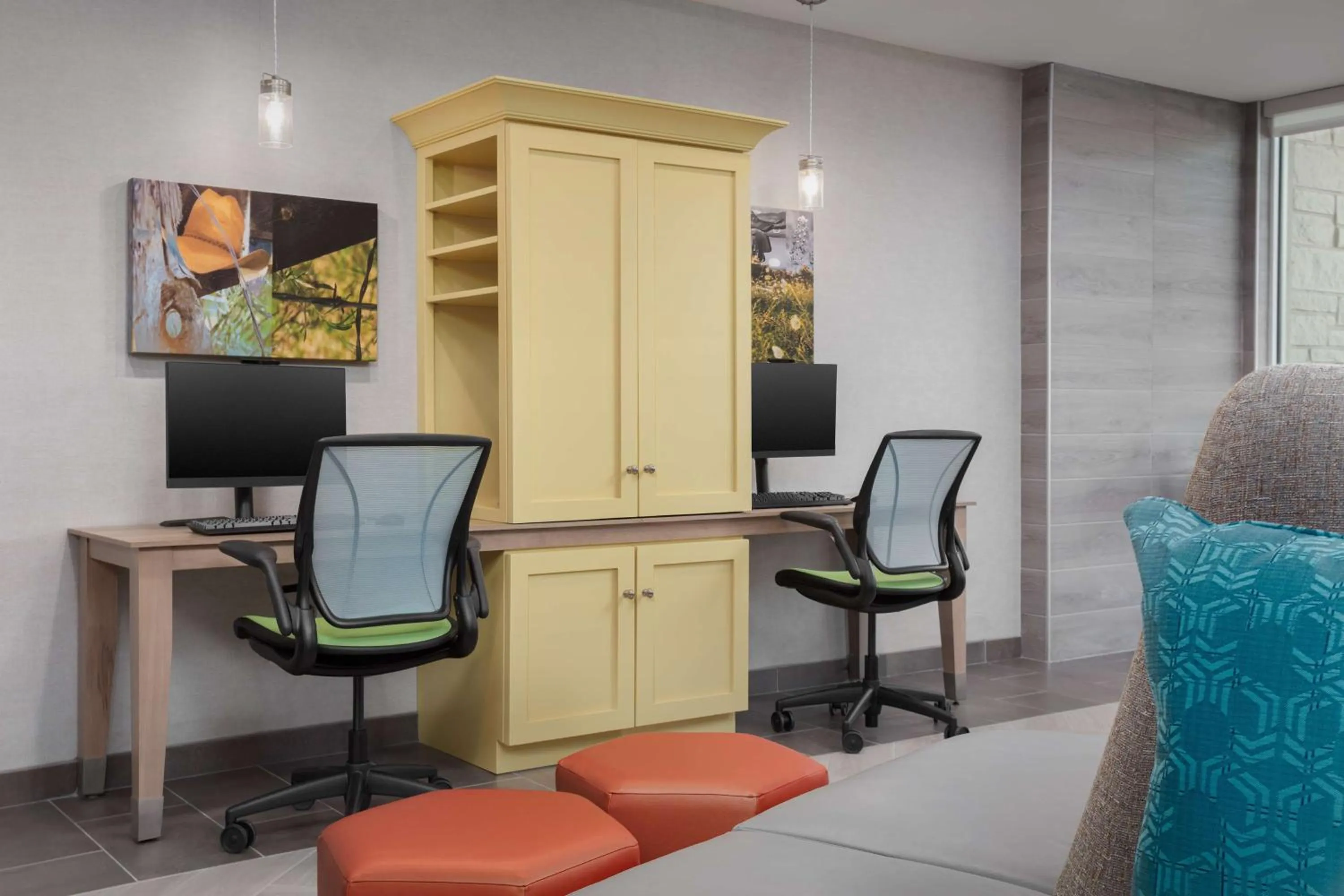 Business facilities in Home2 Suites By Hilton Laredo North