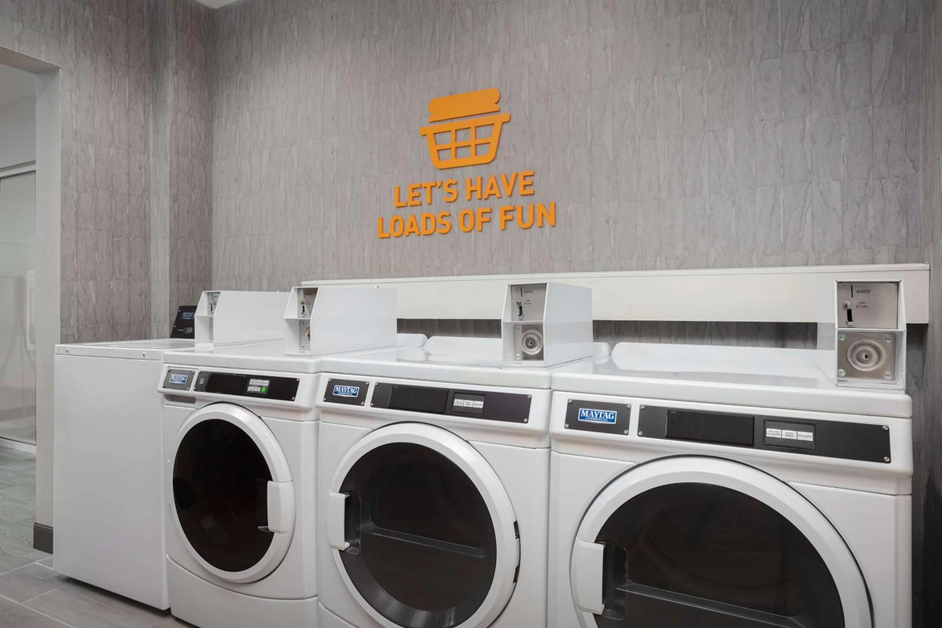 washing machine in Home2 Suites By Hilton Laredo North