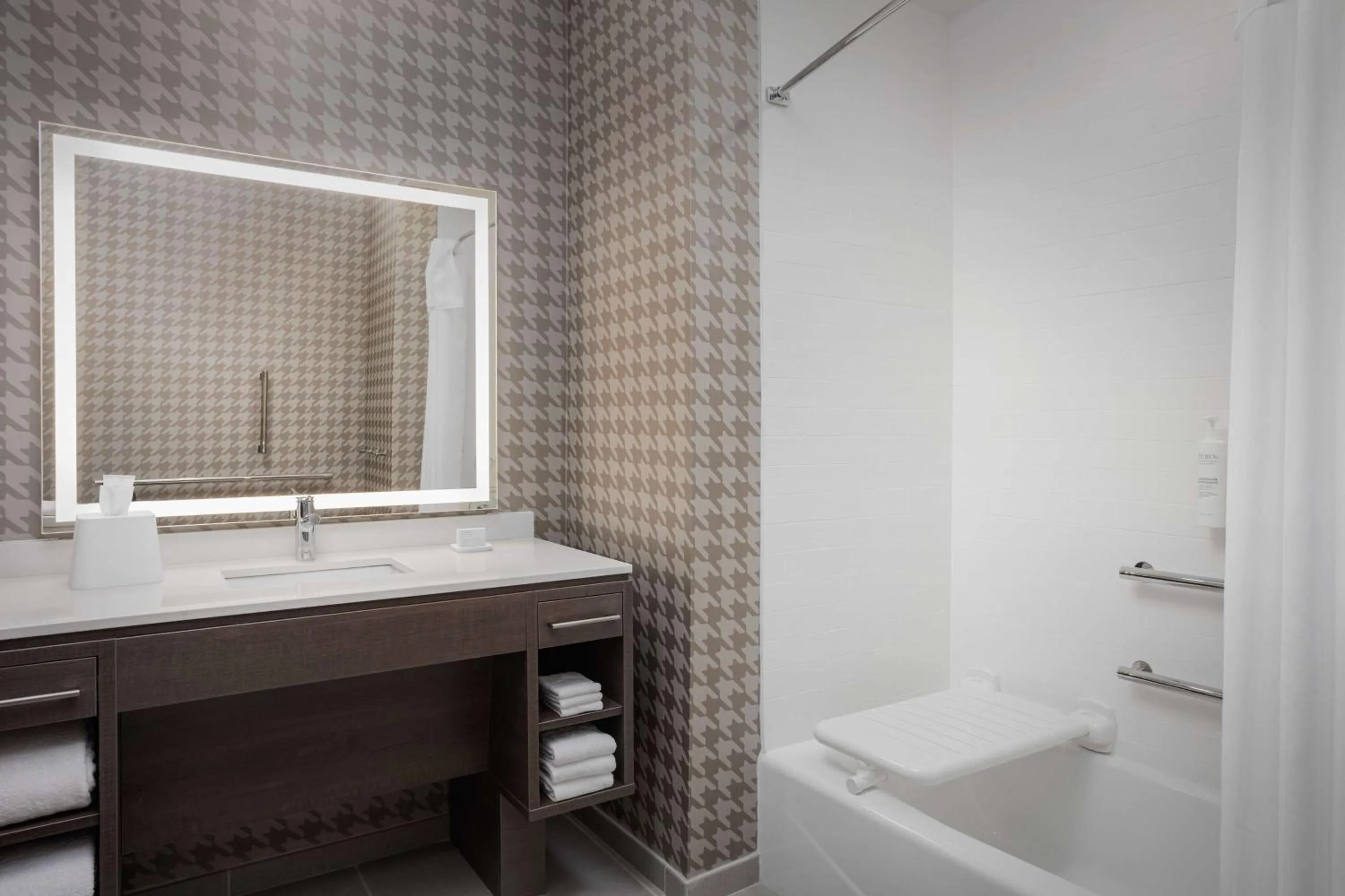 Bathroom in Home2 Suites By Hilton Laredo North