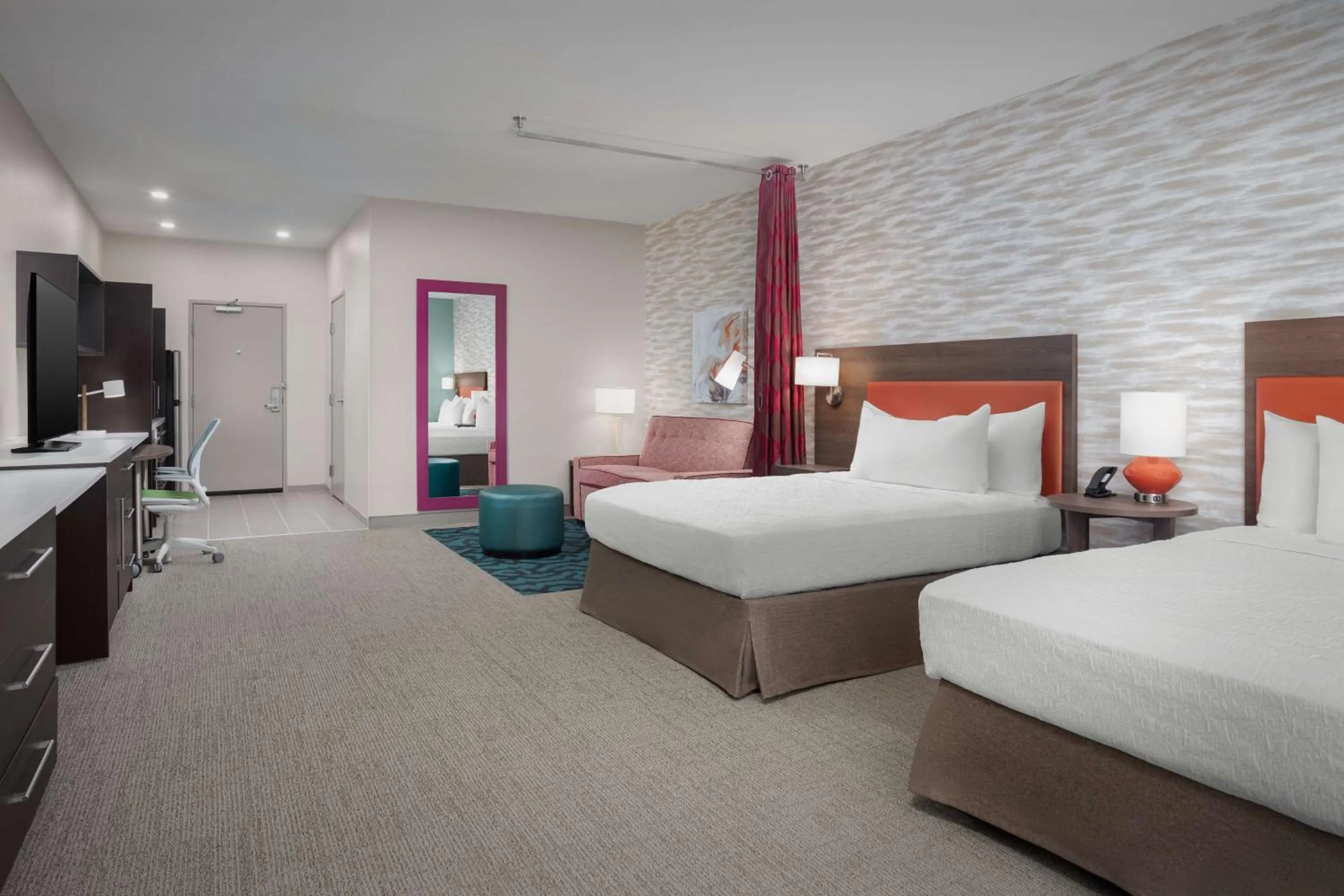 Living room, Bed in Home2 Suites By Hilton Laredo North