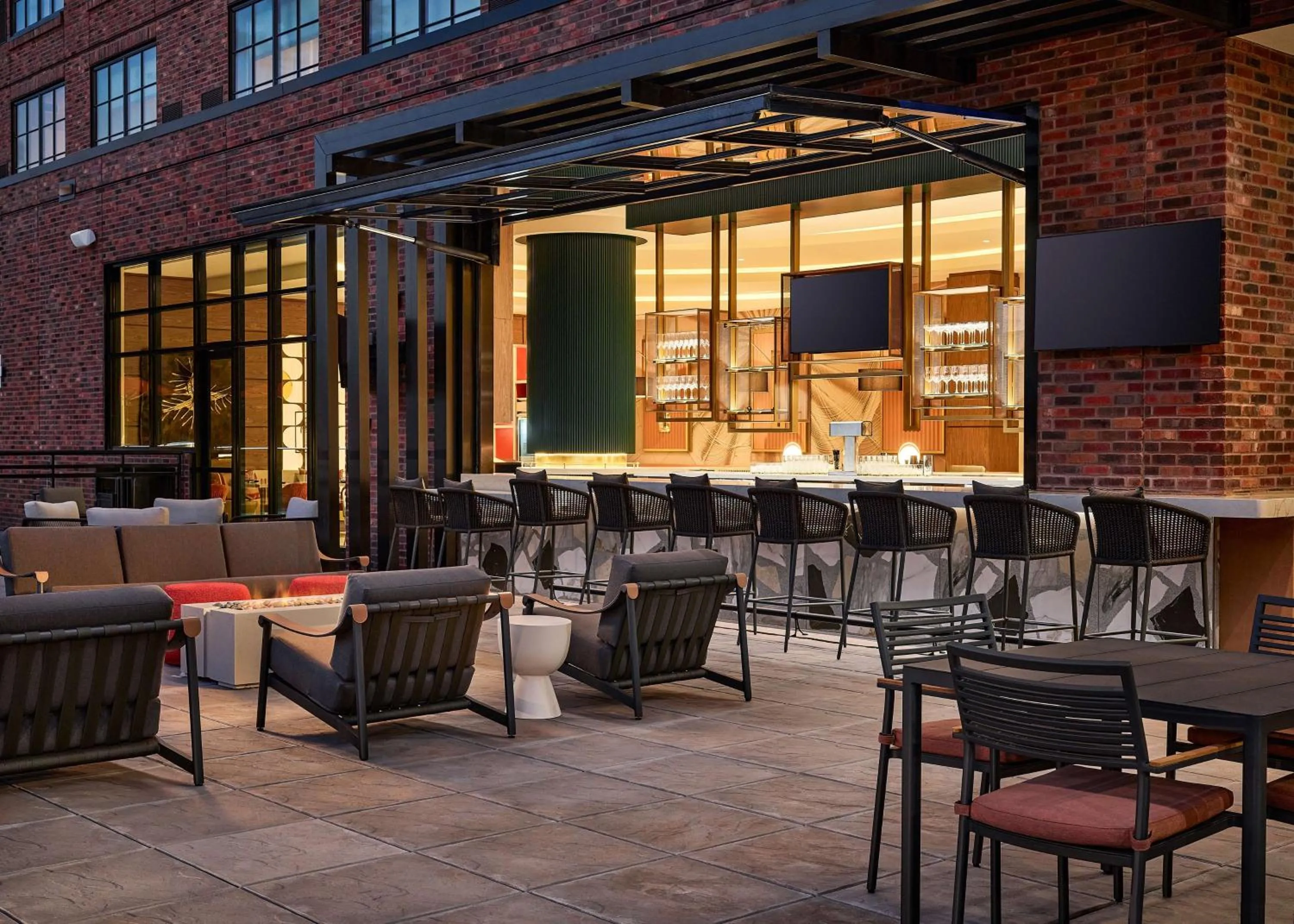 Lounge or bar in Lively Hotel On Oak Oklahoma City, Tapestry By Hilton