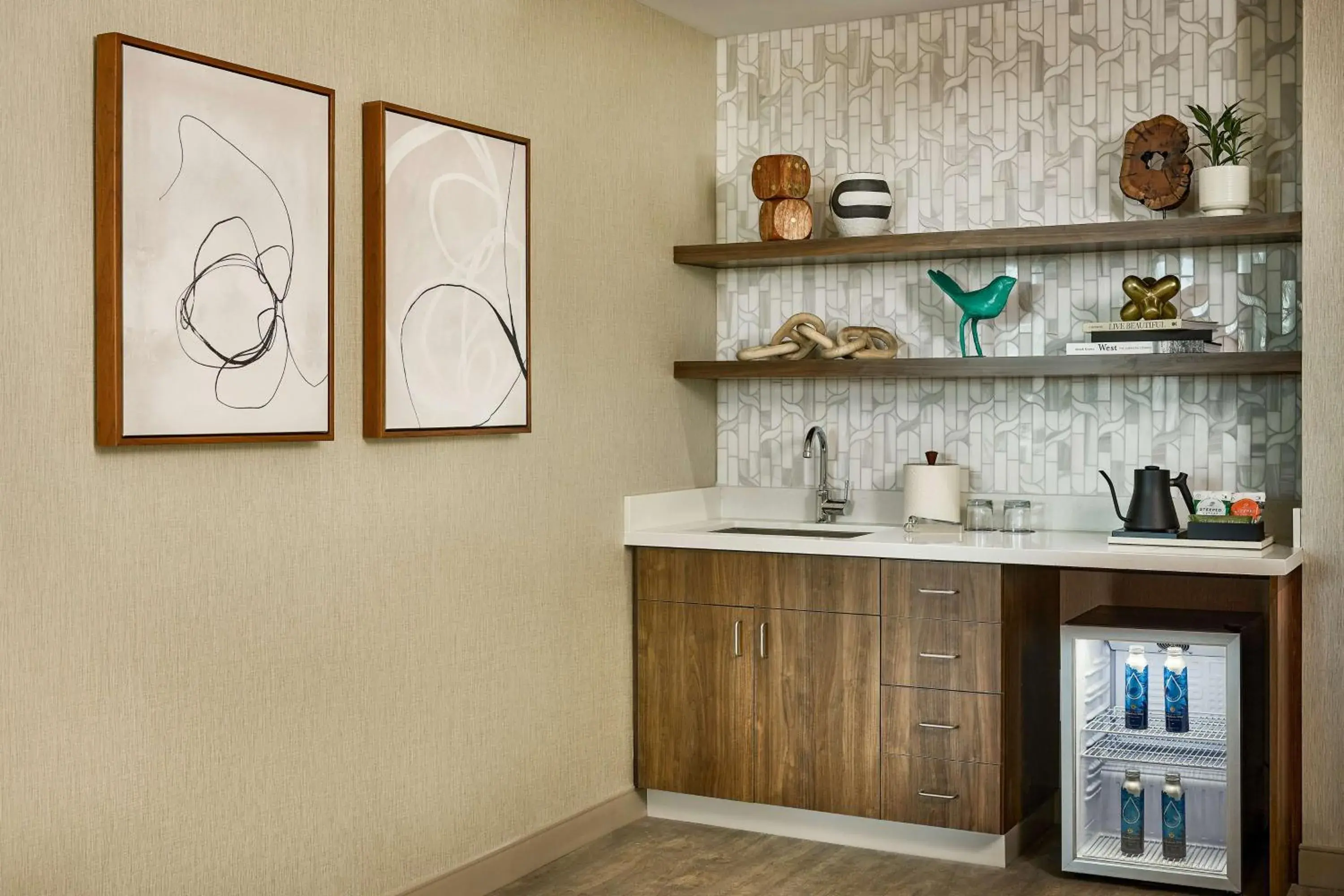 Photo of the whole room in Lively Hotel On Oak Oklahoma City, Tapestry By Hilton Photo of the whole room in Lively Hotel On Oak Oklahoma City, Tapestry By Hilton