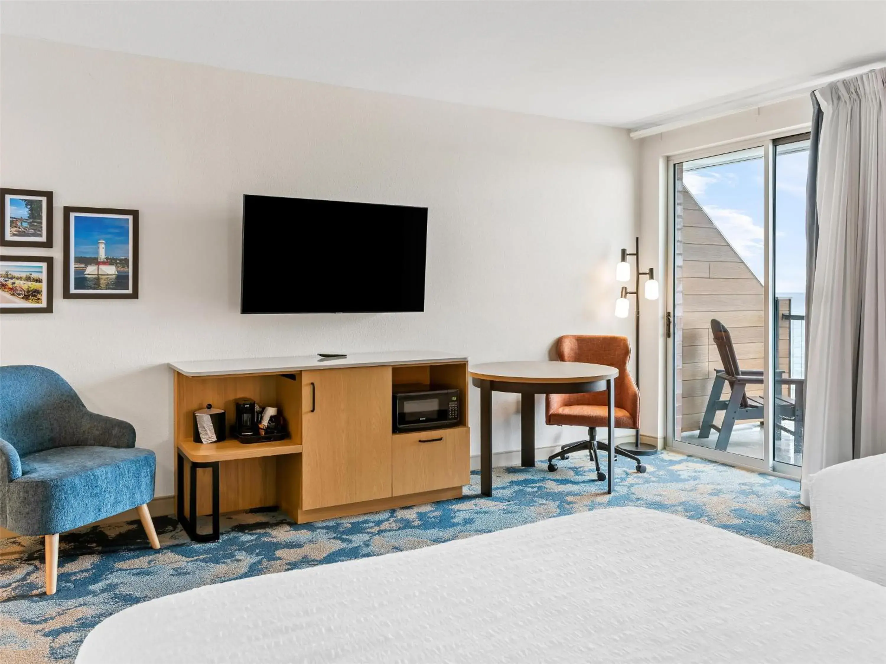 Bed in Hampton Inn St Ignace Lakefront Mackinac Bed in Hampton Inn St Ignace Lakefront Mackinac