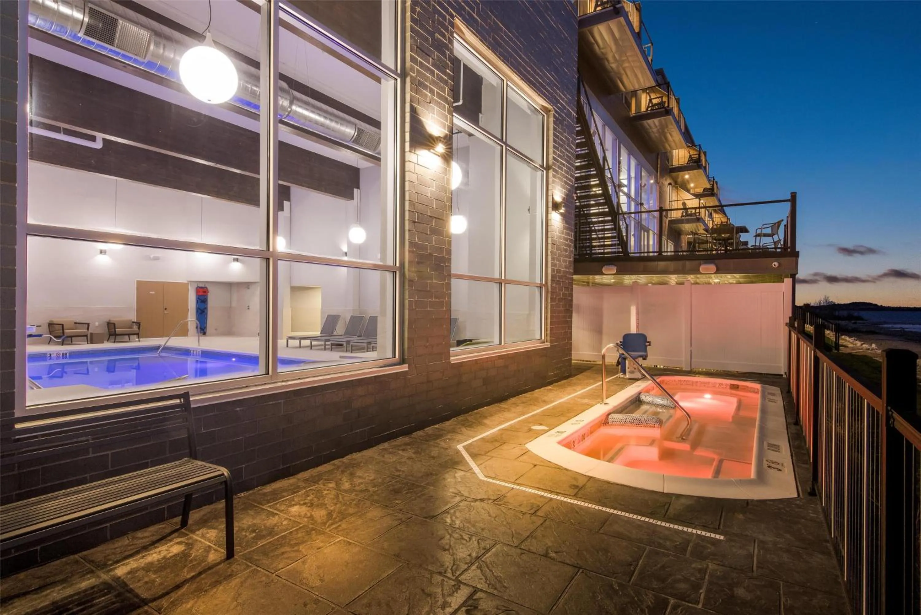 Property building in Hampton Inn St Ignace Lakefront Mackinac