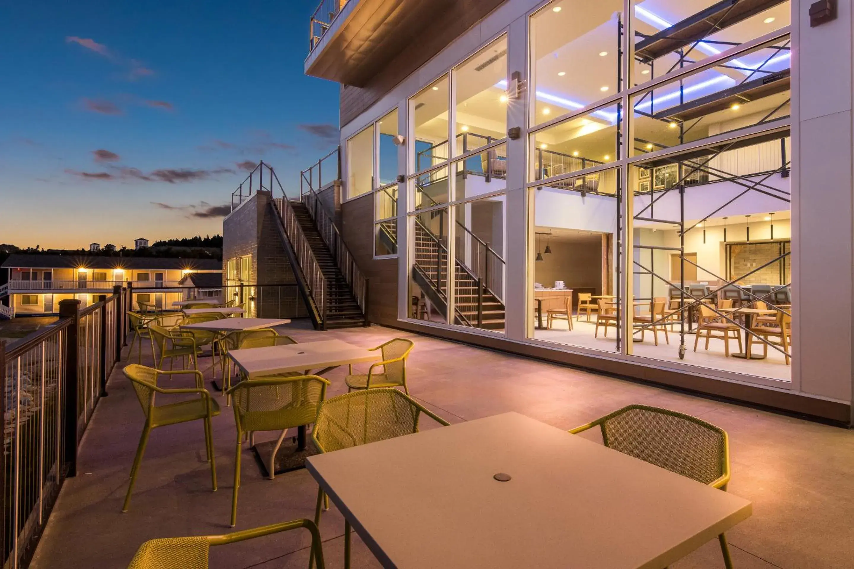 Property building in Hampton Inn St Ignace Lakefront Mackinac Property building in Hampton Inn St Ignace Lakefront Mackinac