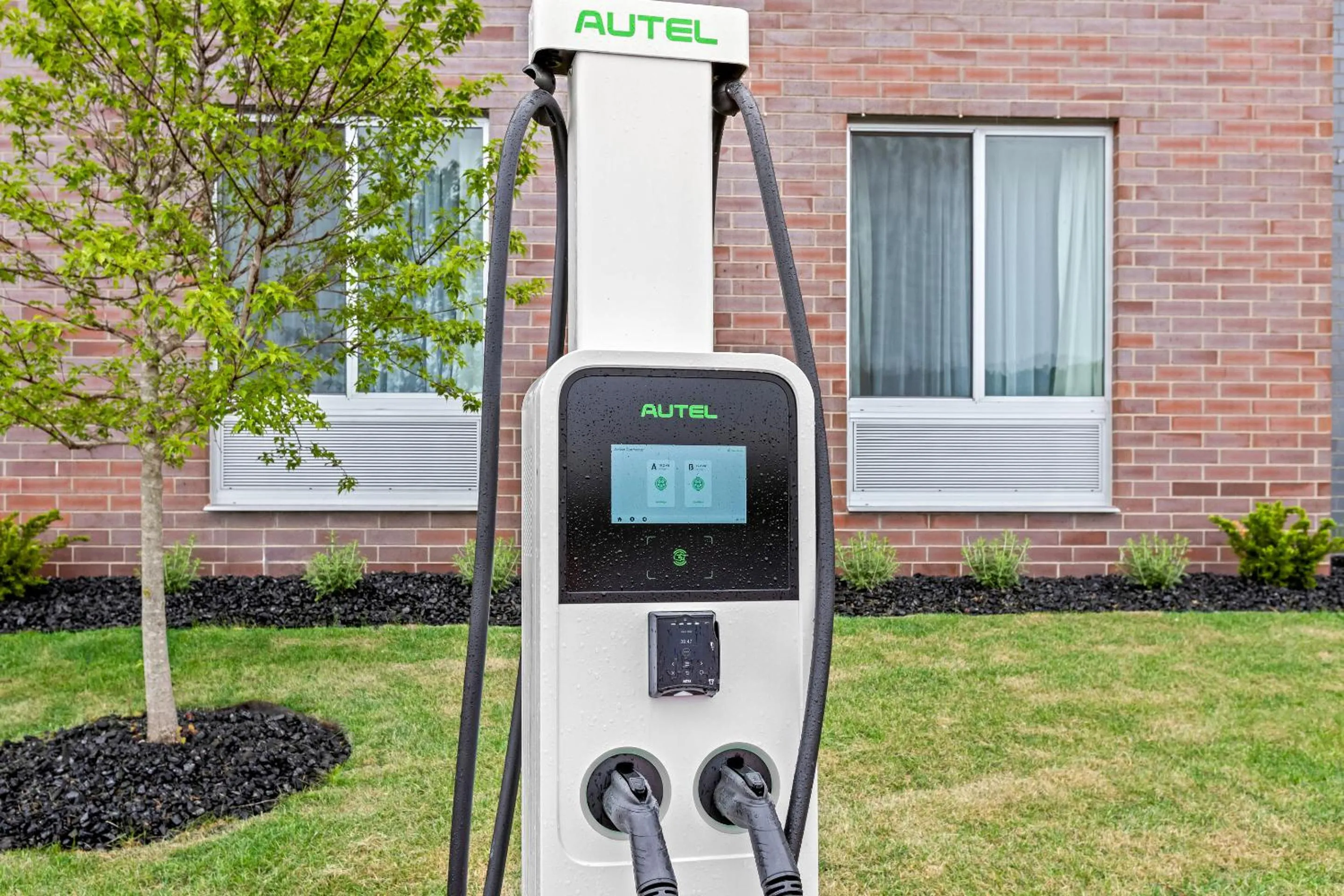 Parking in Hampton Inn St Ignace Lakefront Mackinac