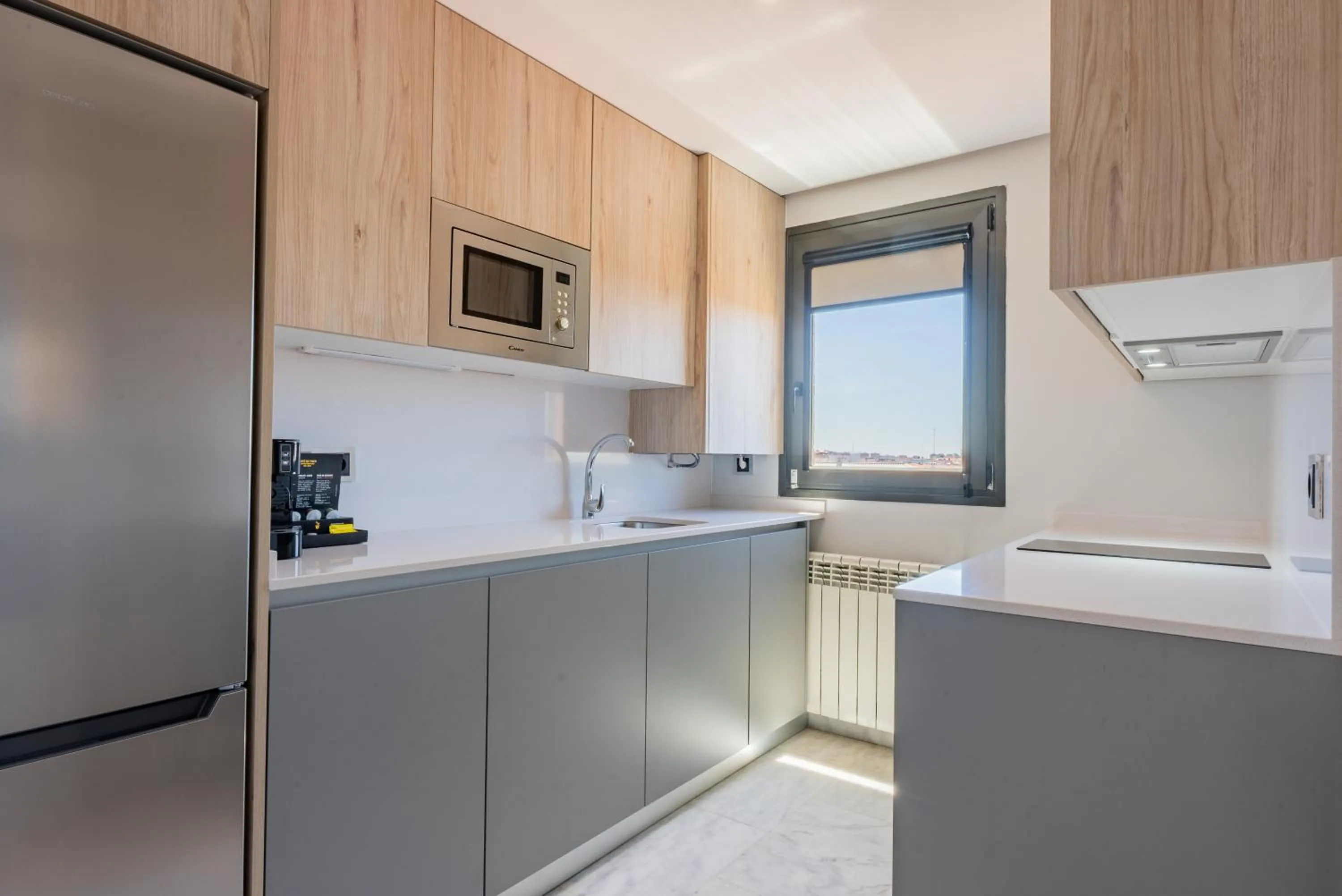 Kitchen or kitchenette in Smartr Madrid Las Ventas