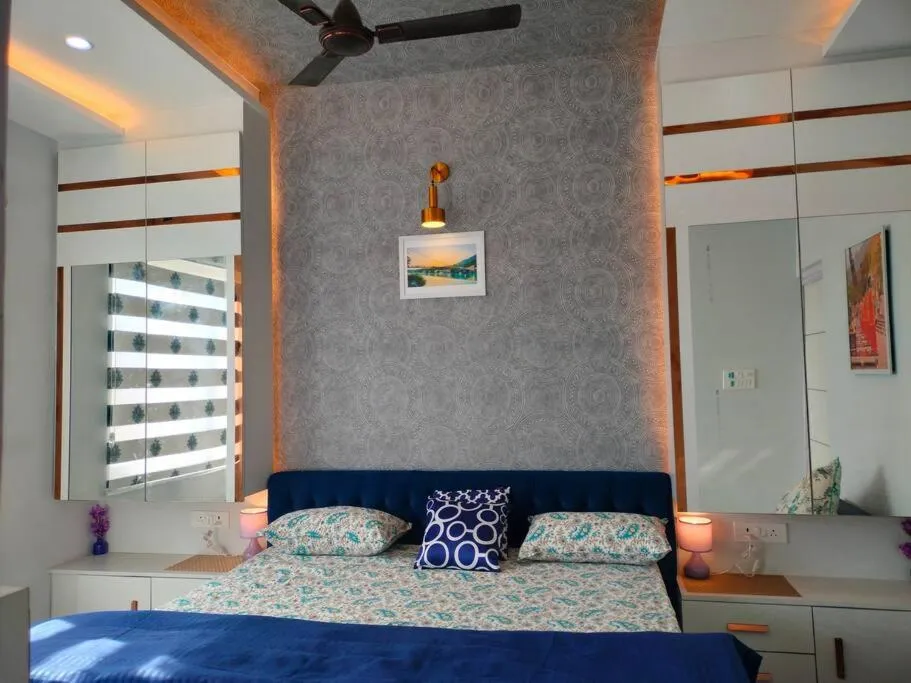 Bedroom in Blue Heart Home by the Ganges - Cosy 1Bhk-Veerbhadra