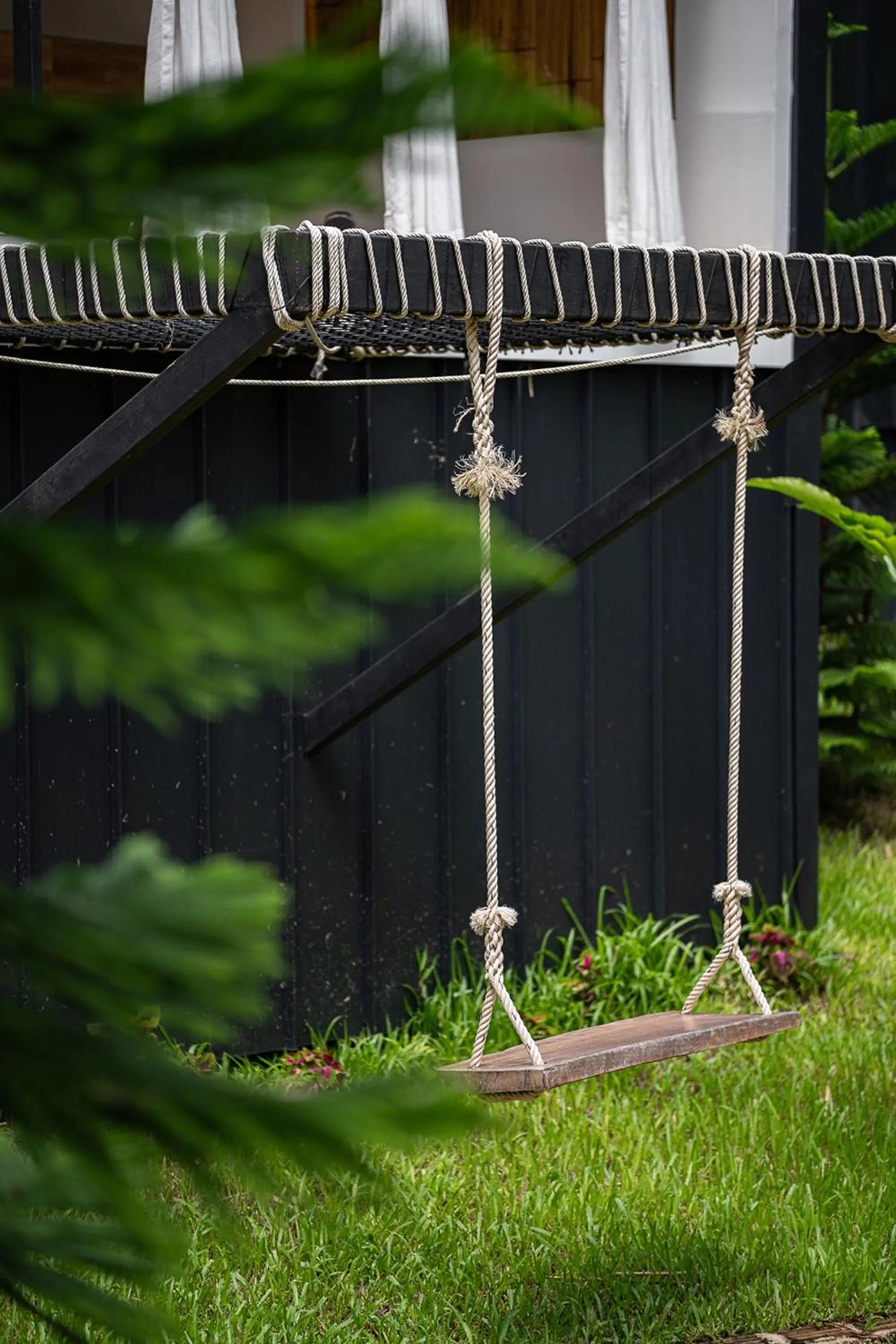 Property building in Inthada At Mae Kampong