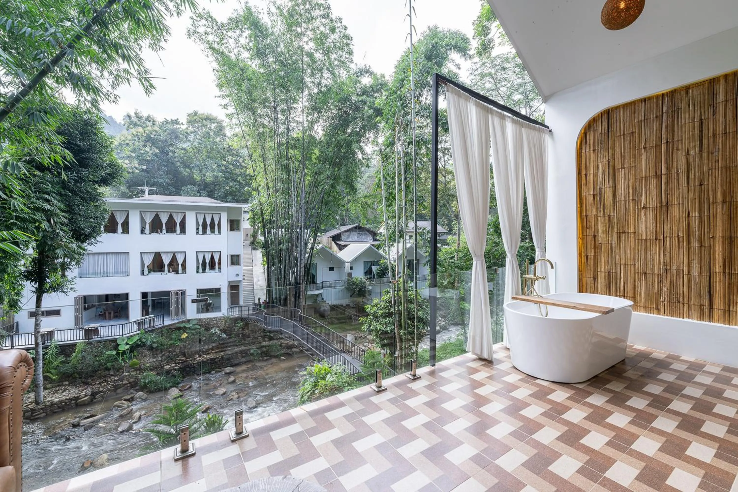 Area and facilities in Inthada At Mae Kampong