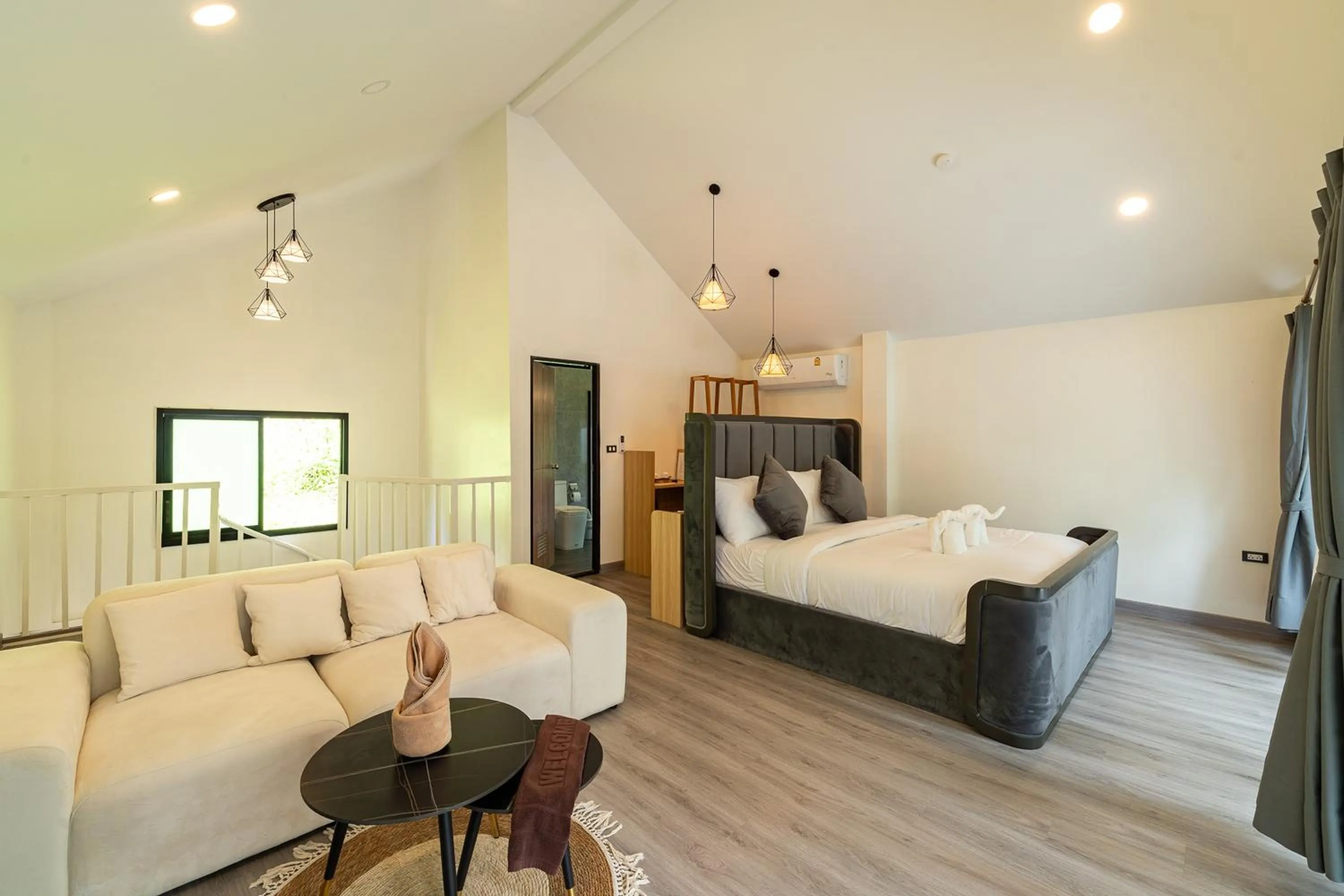 Bed in Inthada At Mae Kampong