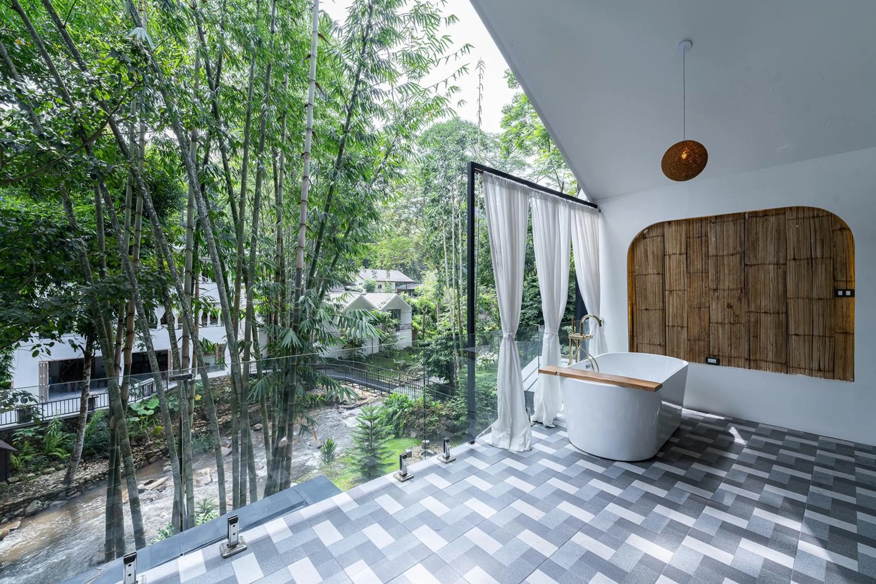 Area and facilities in Inthada At Mae Kampong