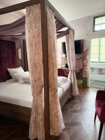 Bed in Hotel am Prinzengarten, inklusive AlbCard