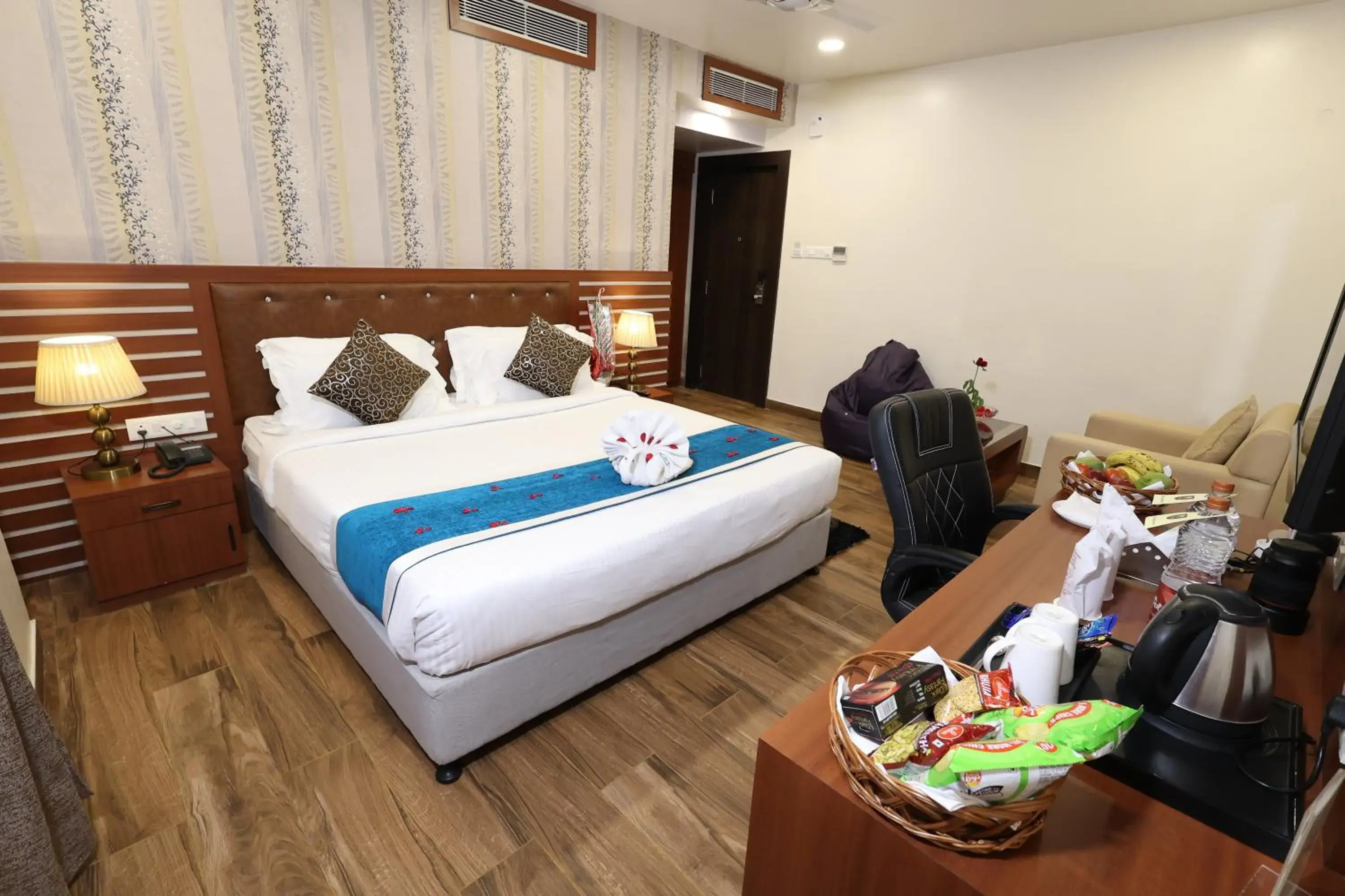 Bed in Hotel Sidh Vedantha Bed in Hotel Sidh Vedantha