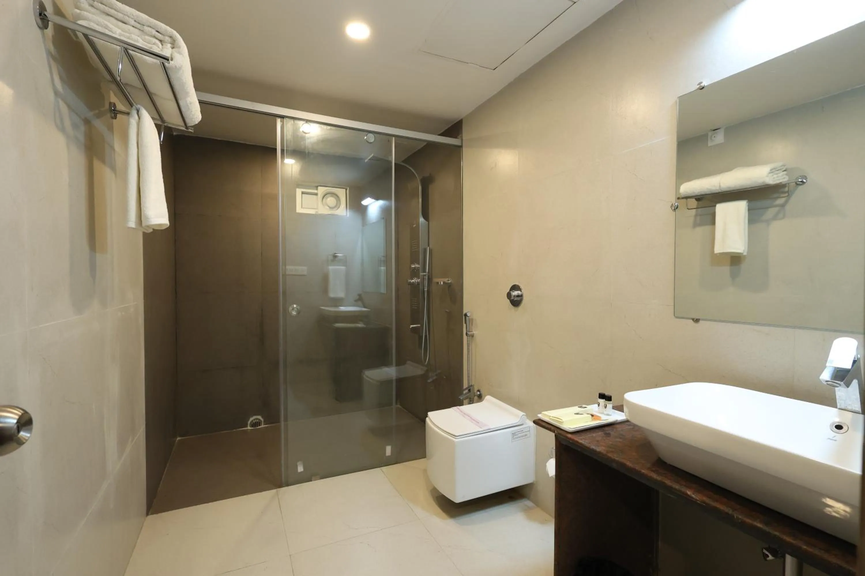 Bathroom in Hotel Sidh Vedantha