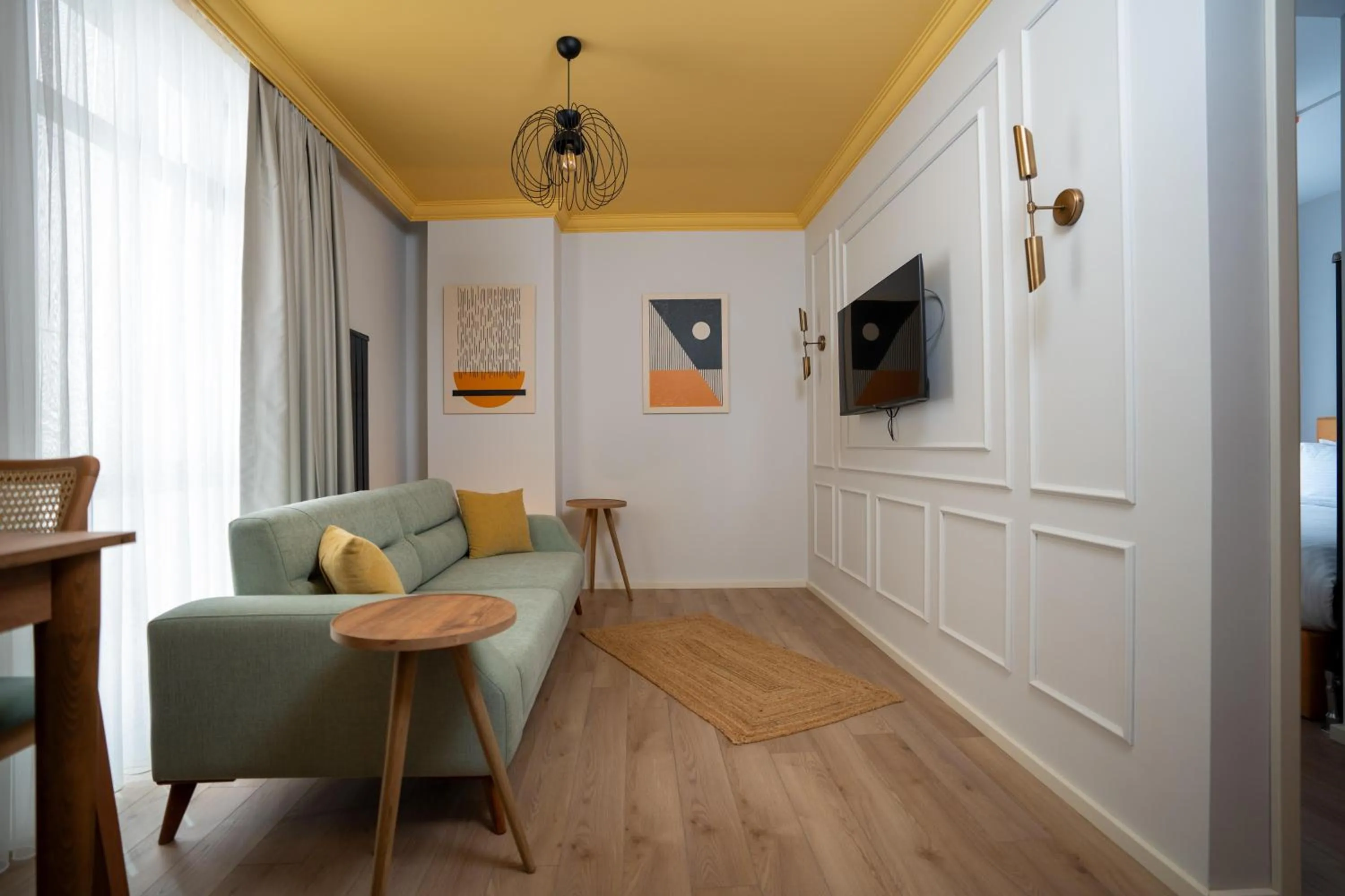 Photo of the whole room in Bird Nest Suites