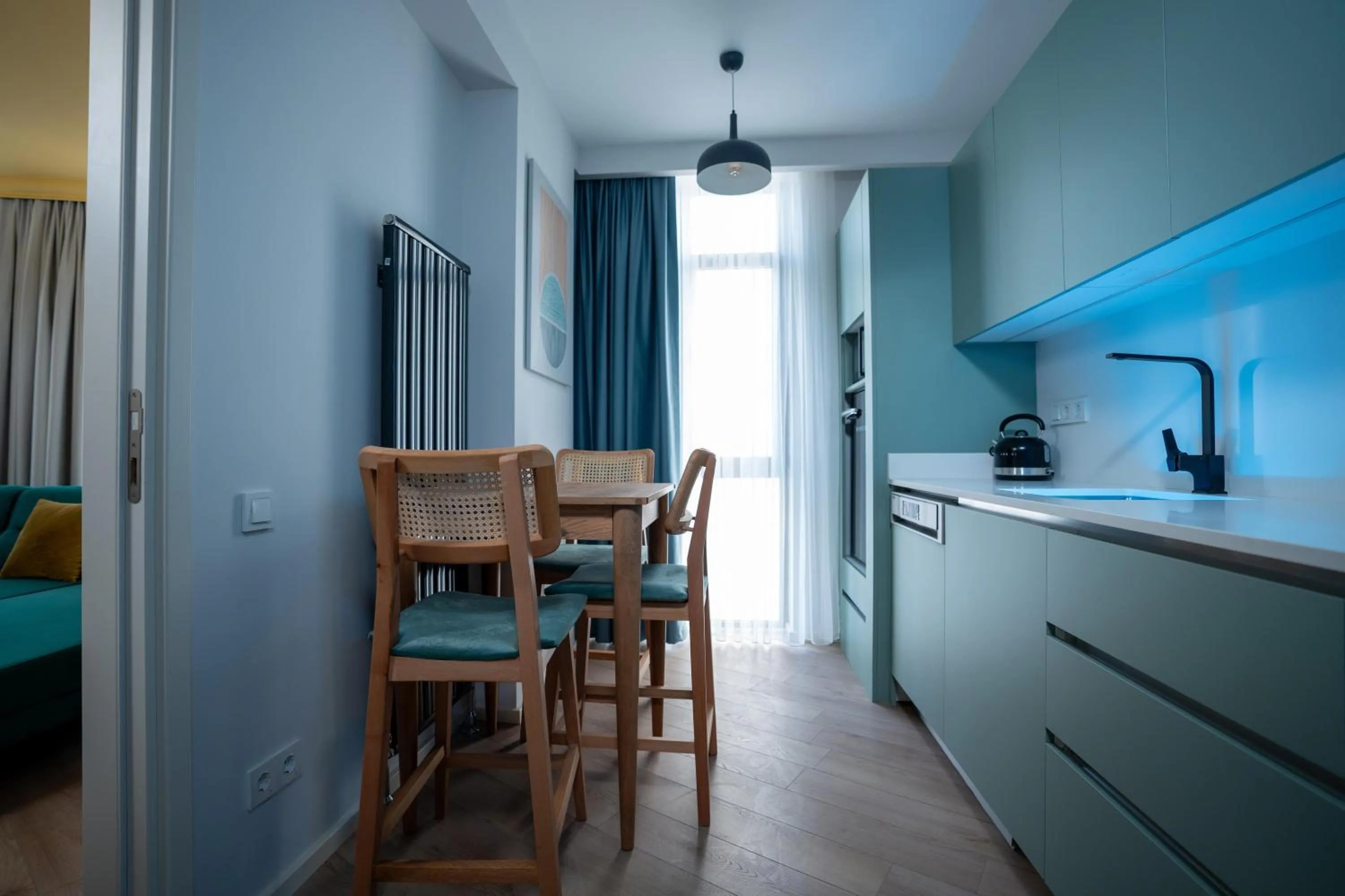 Kitchen or kitchenette in Bird Nest Suites