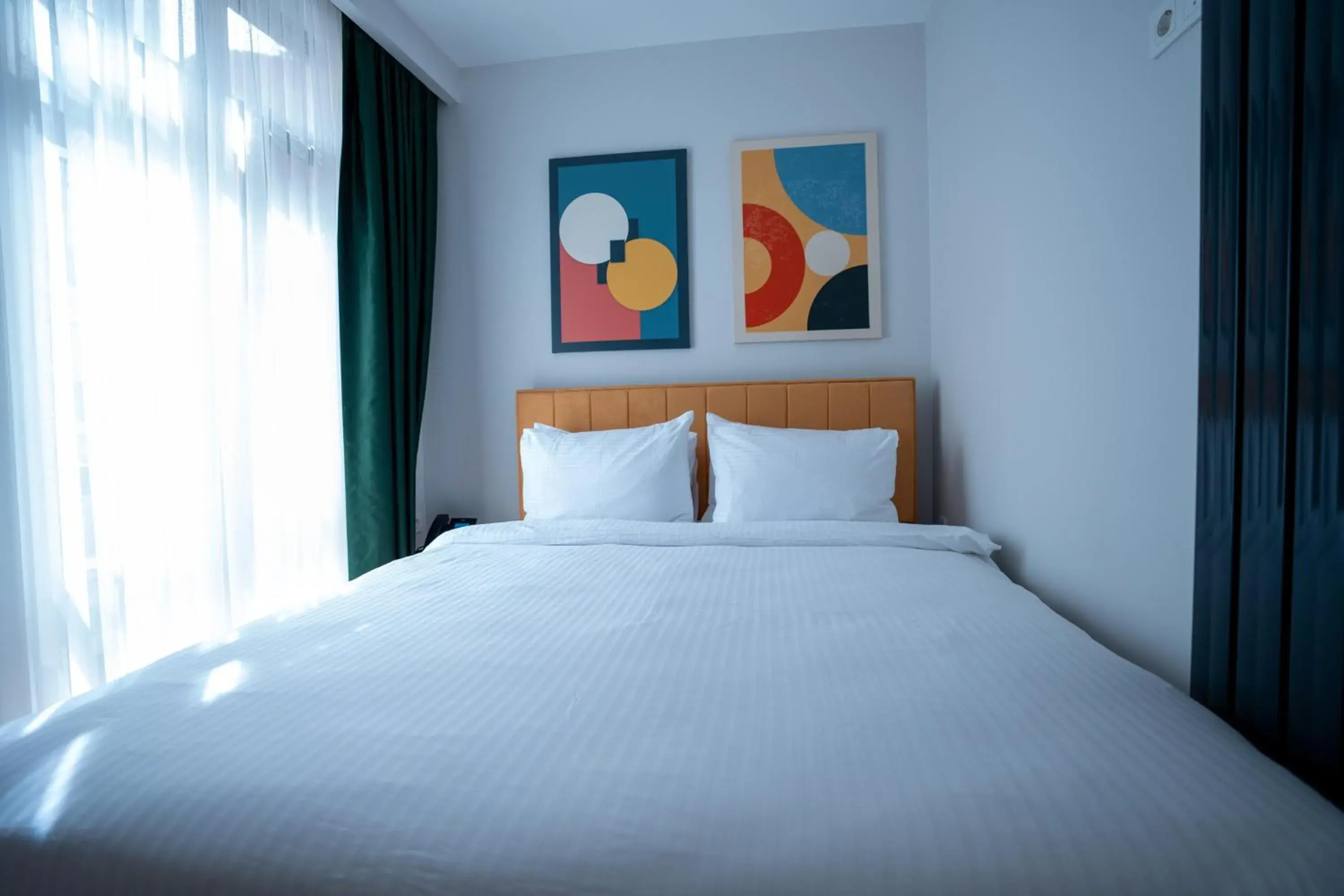 Photo of the whole room, Bed in Bird Nest Suites Photo of the whole room, Bed in Bird Nest Suites